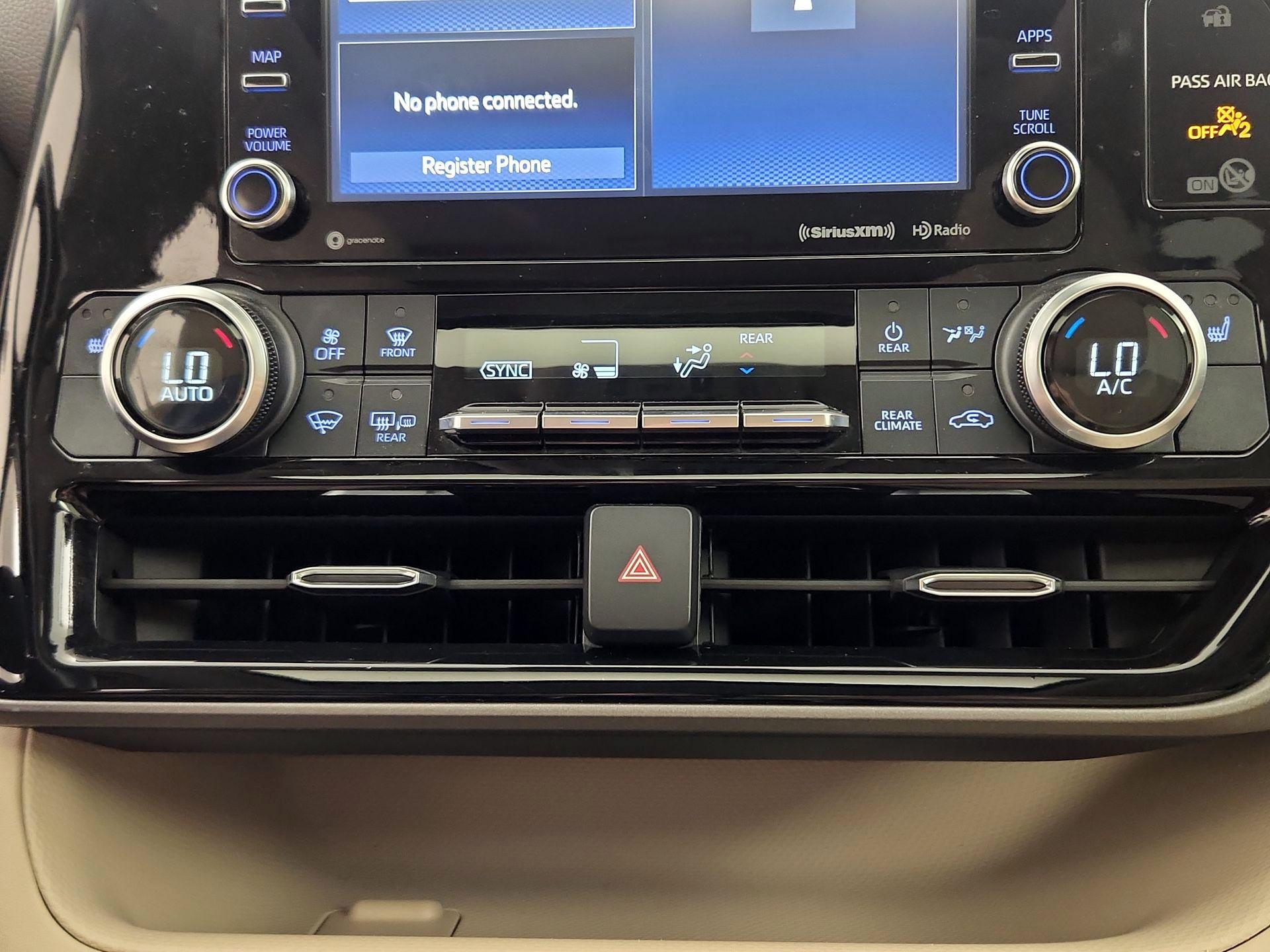 Thumbnail: 2020 Toyota Highlander - 16