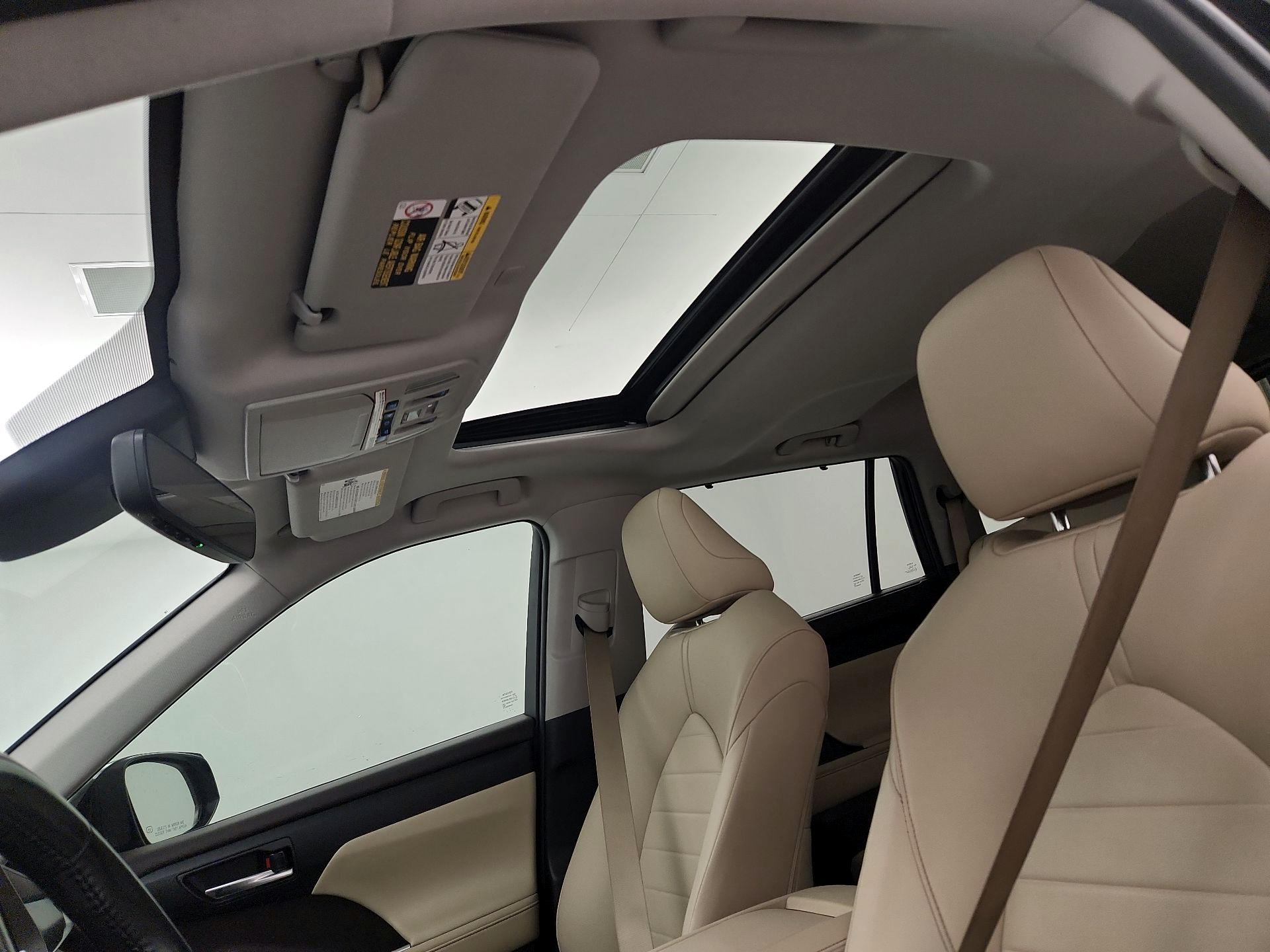 Thumbnail: 2020 Toyota Highlander - 19