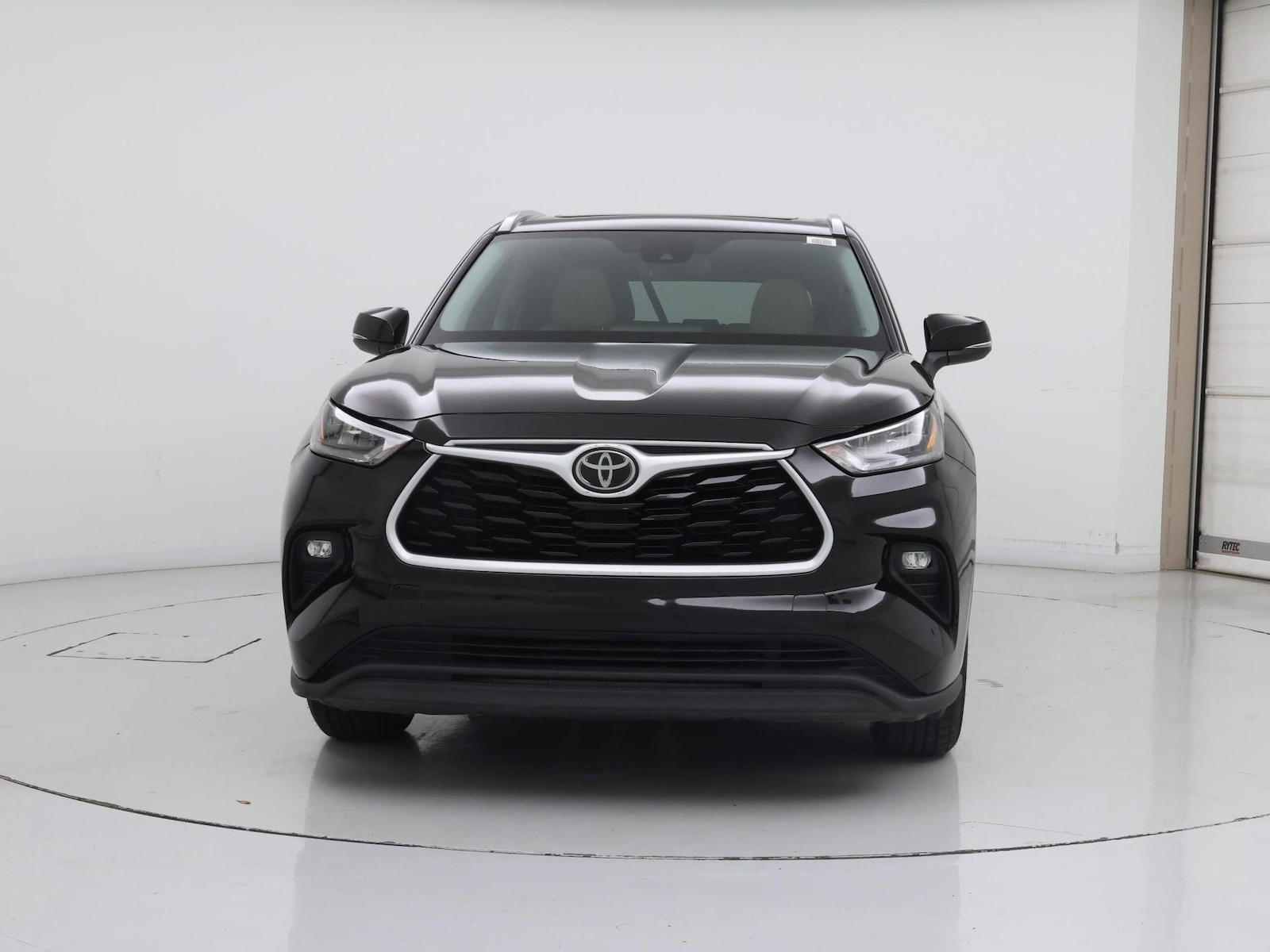 2020 Toyota Highlander XLE - Photo 6