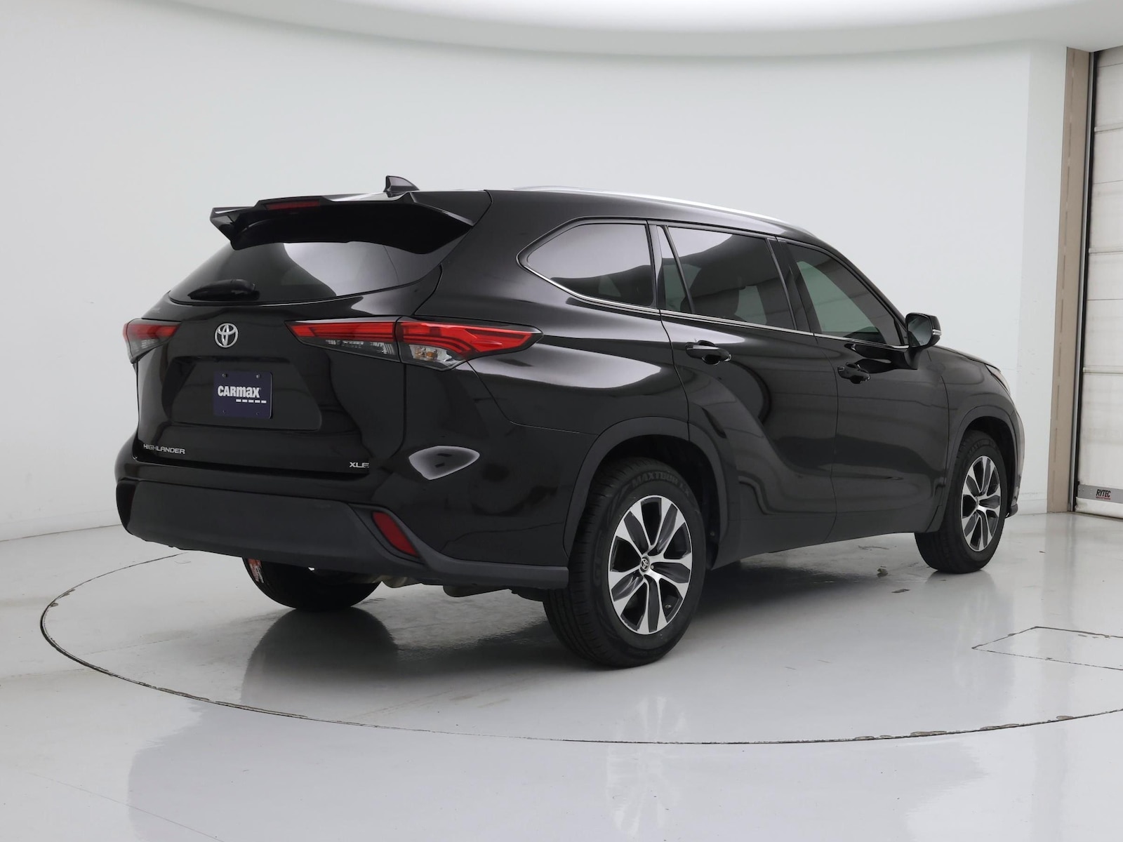 2020 Toyota Highlander XLE - Photo 9
