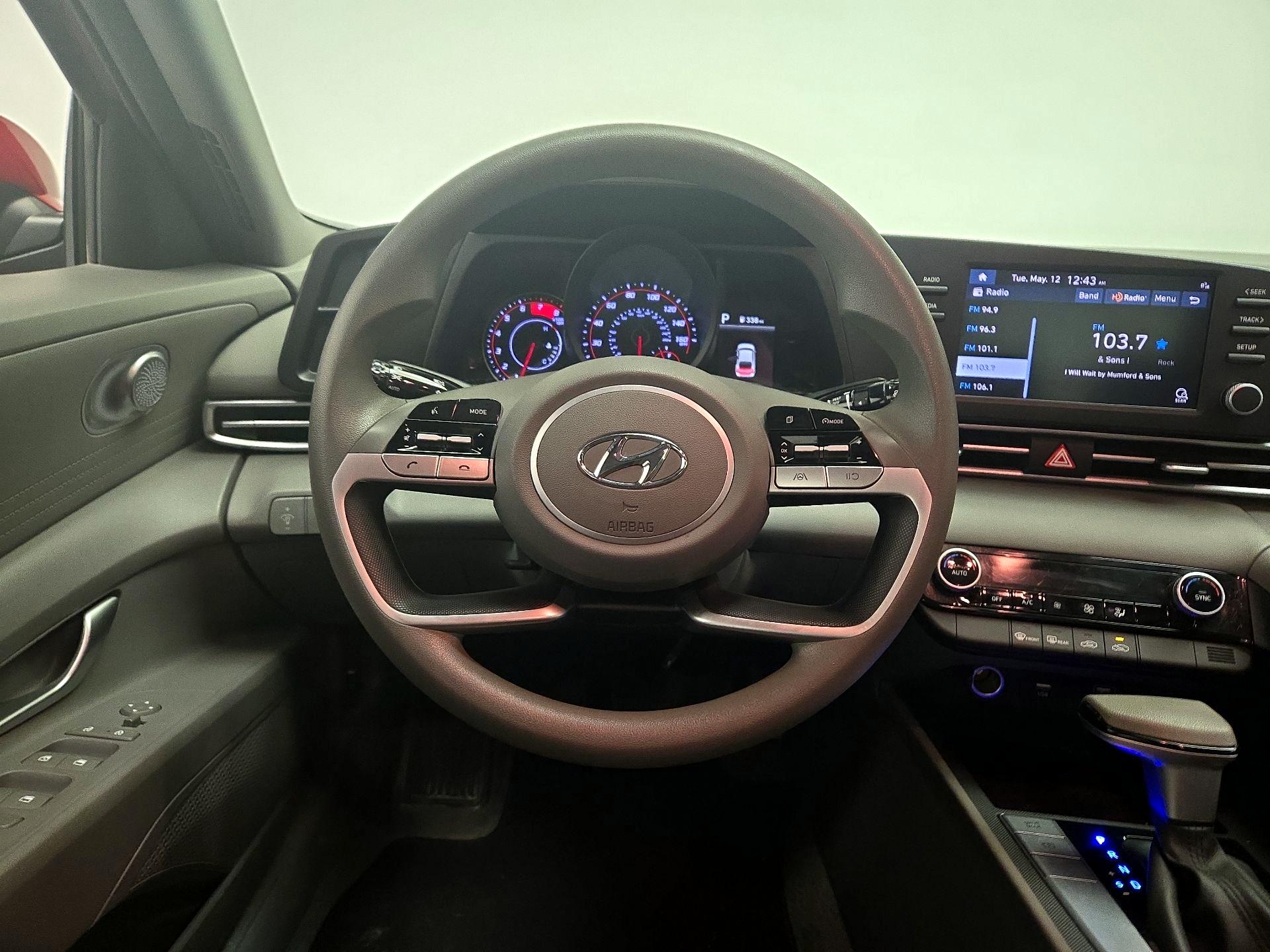 Thumbnail: 2023 Hyundai Elantra - 10