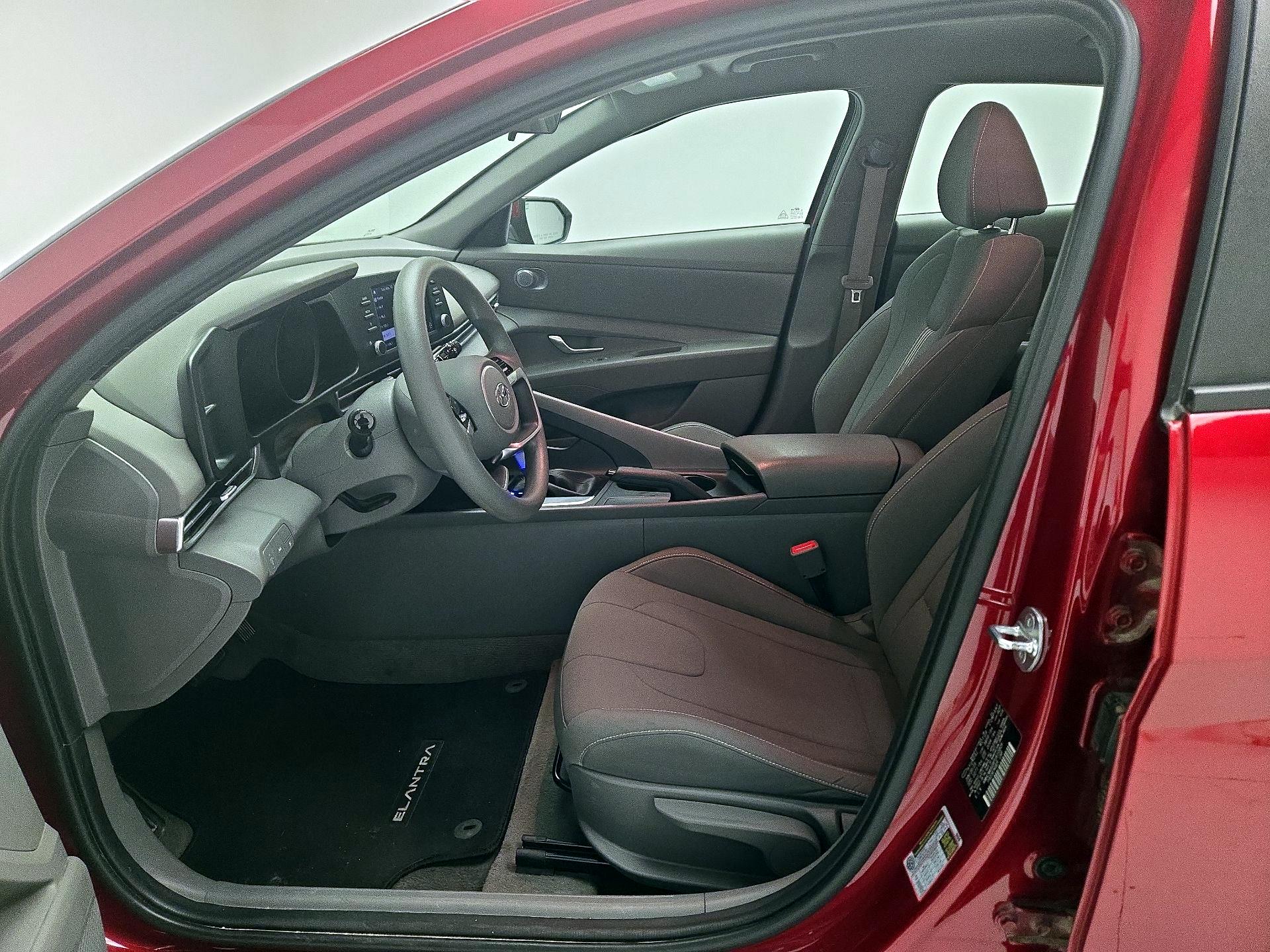 Thumbnail: 2023 Hyundai Elantra - 11