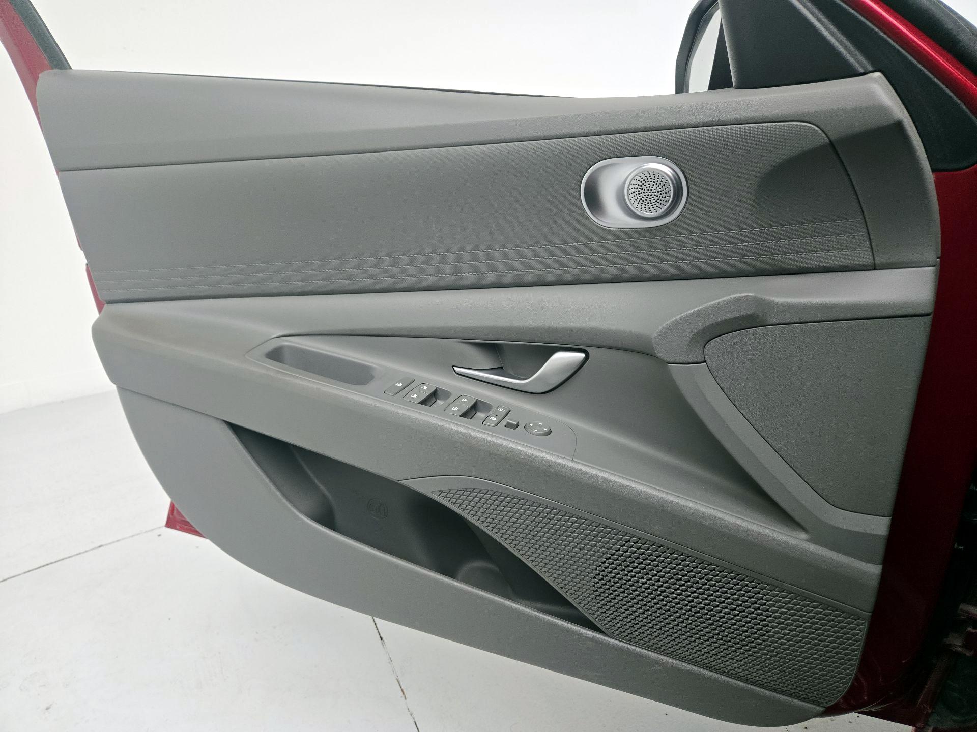 Thumbnail: 2023 Hyundai Elantra - 12