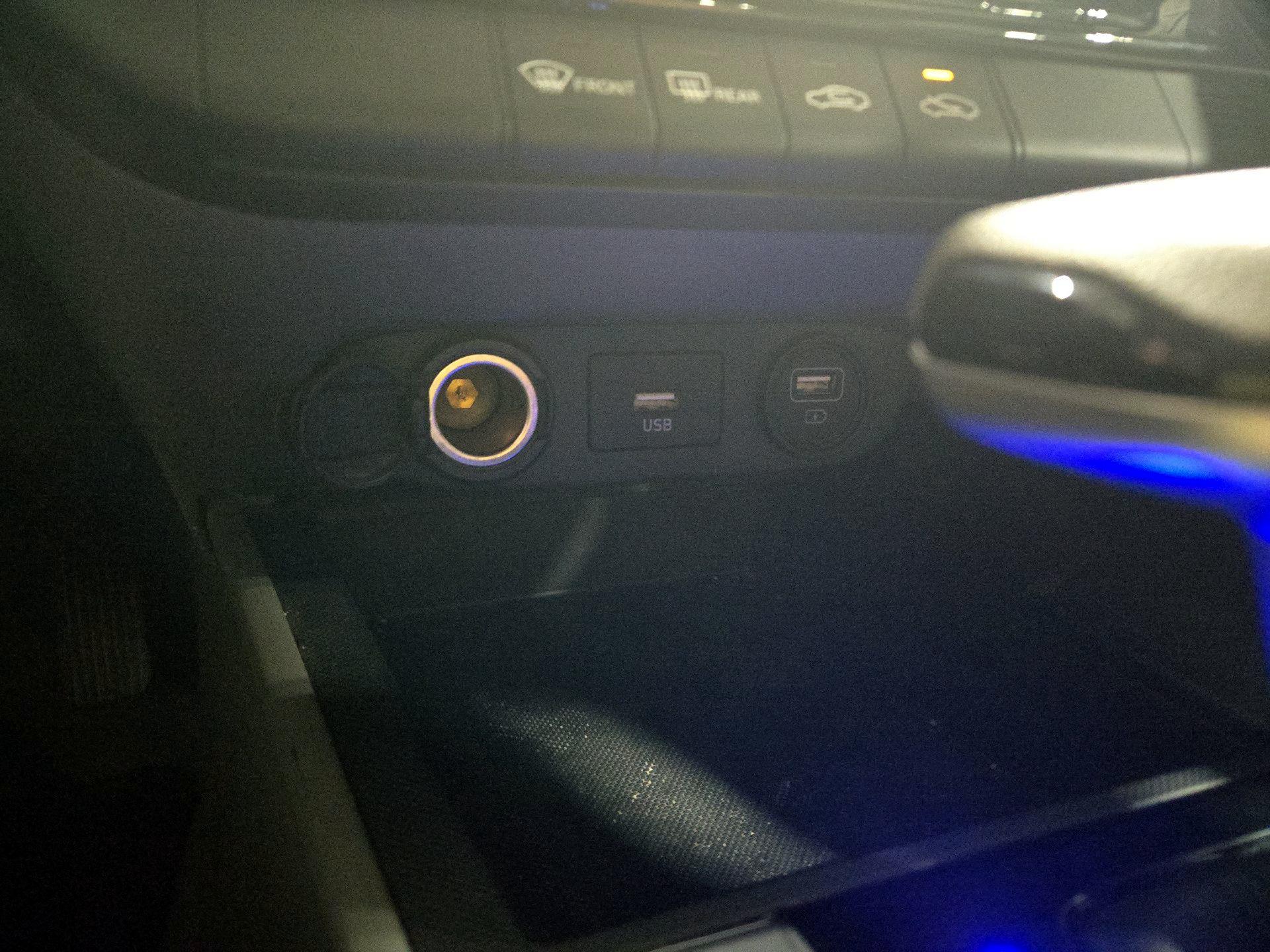 Thumbnail: 2023 Hyundai Elantra - 18