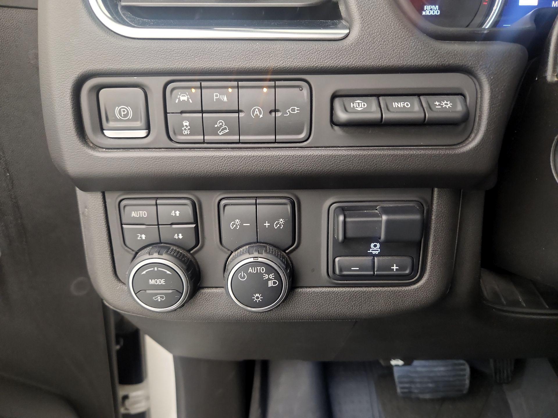 Thumbnail: 2021 Chevrolet Tahoe - 13