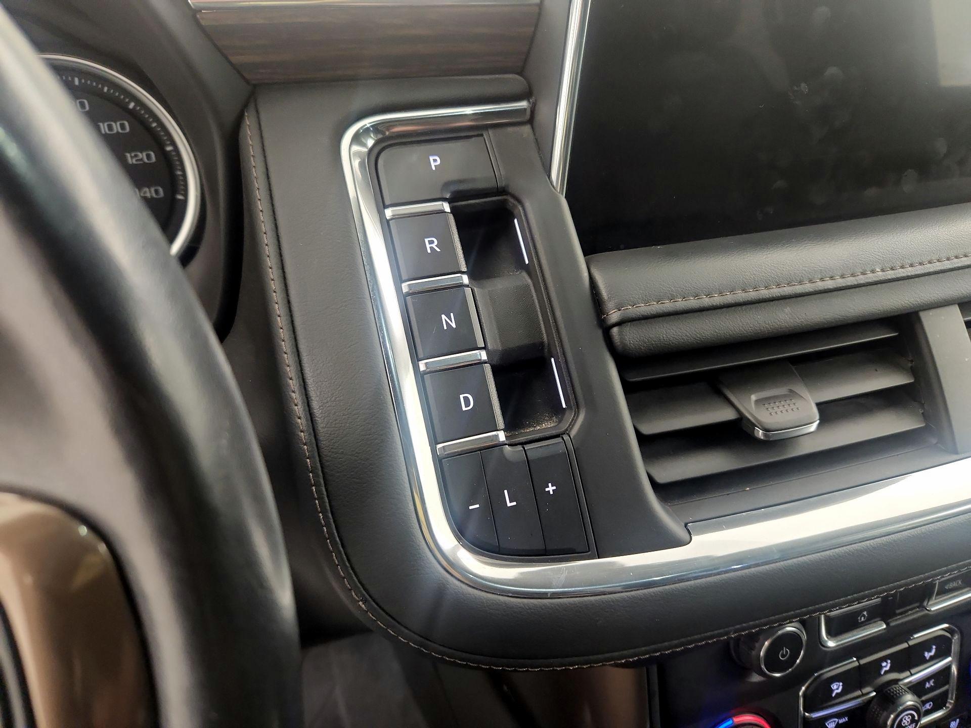 Thumbnail: 2021 Chevrolet Tahoe - 17