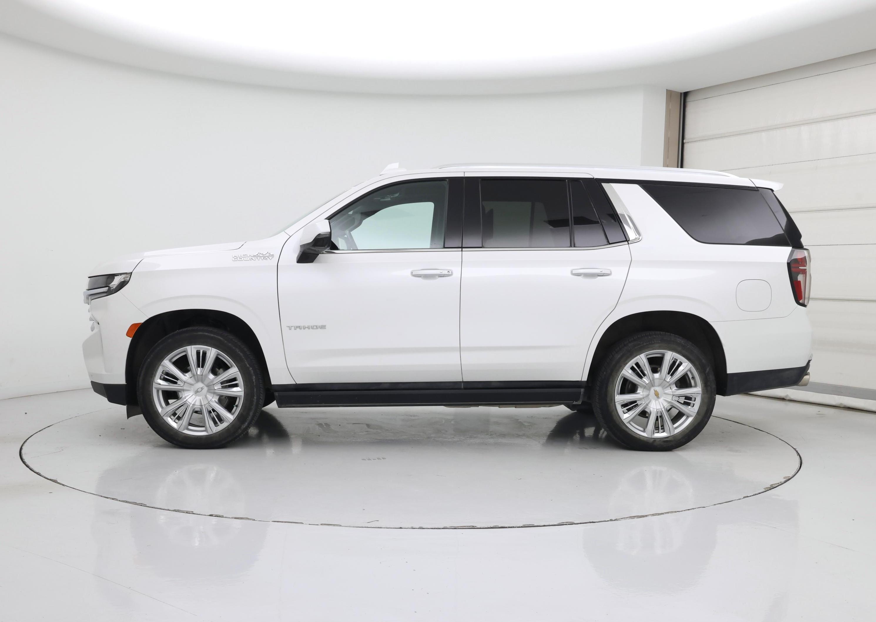 Thumbnail: 2021 Chevrolet Tahoe - 3