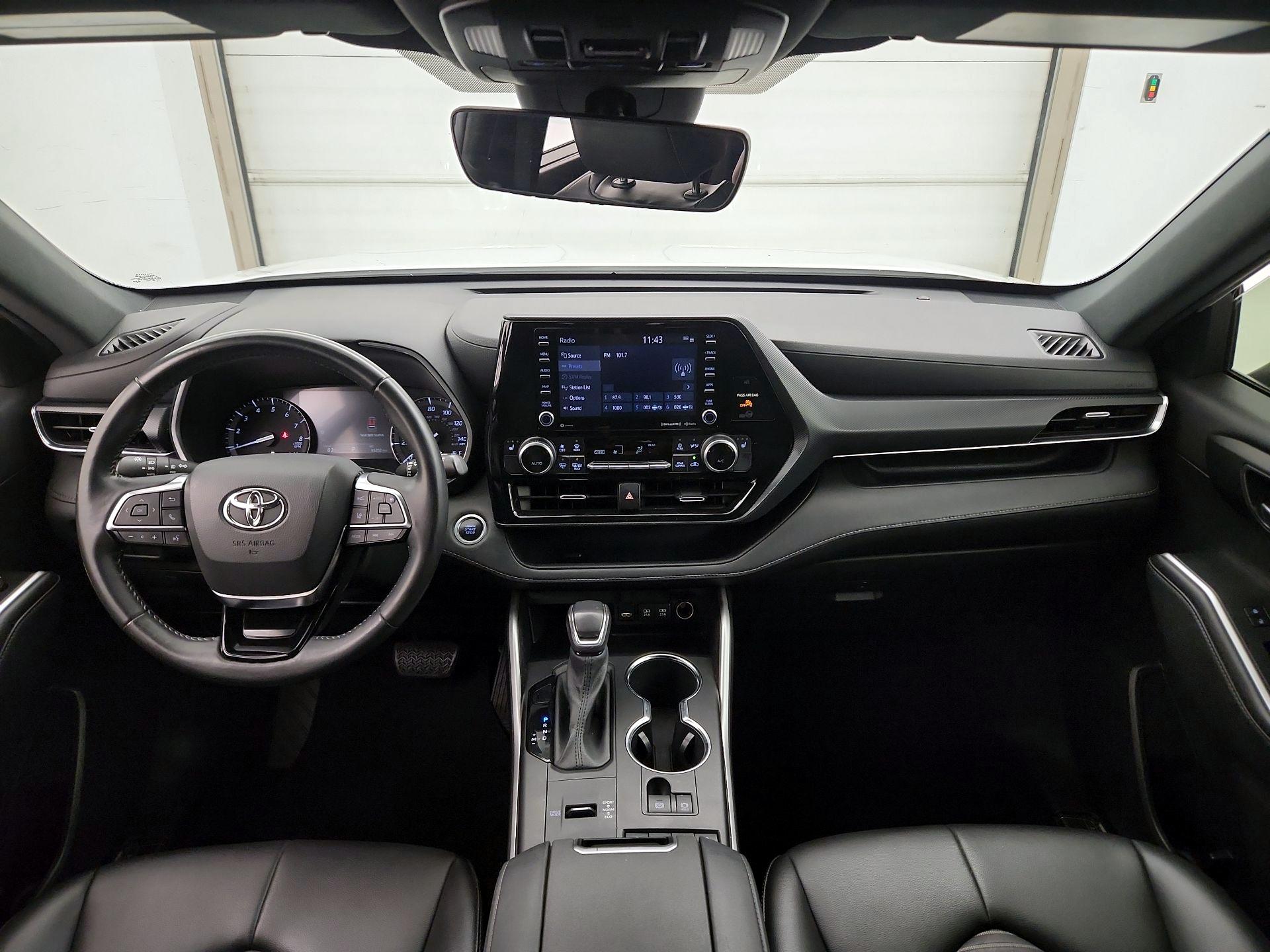 Thumbnail: 2021 Toyota Highlander - 9