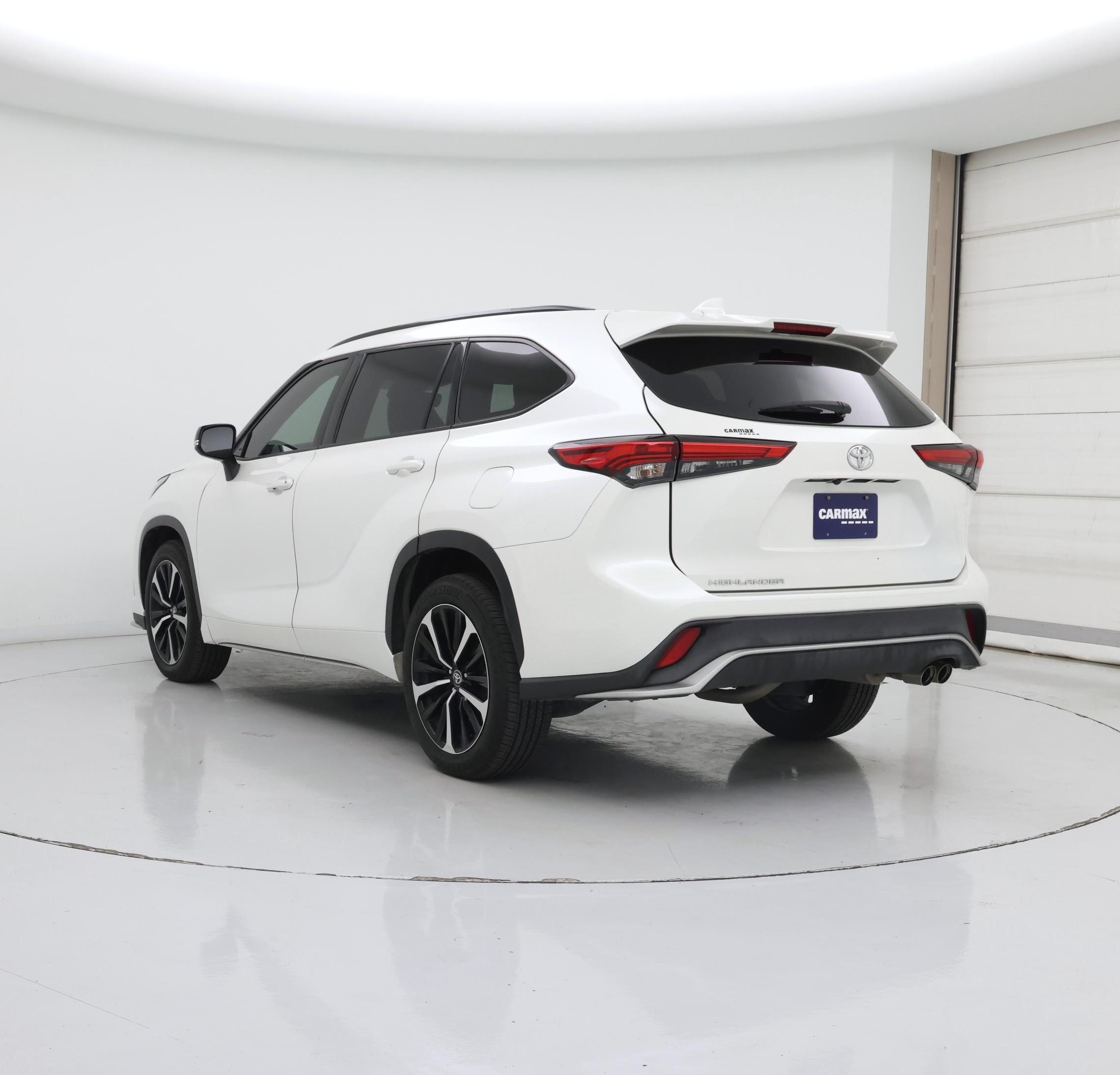 Thumbnail: 2021 Toyota Highlander - 2
