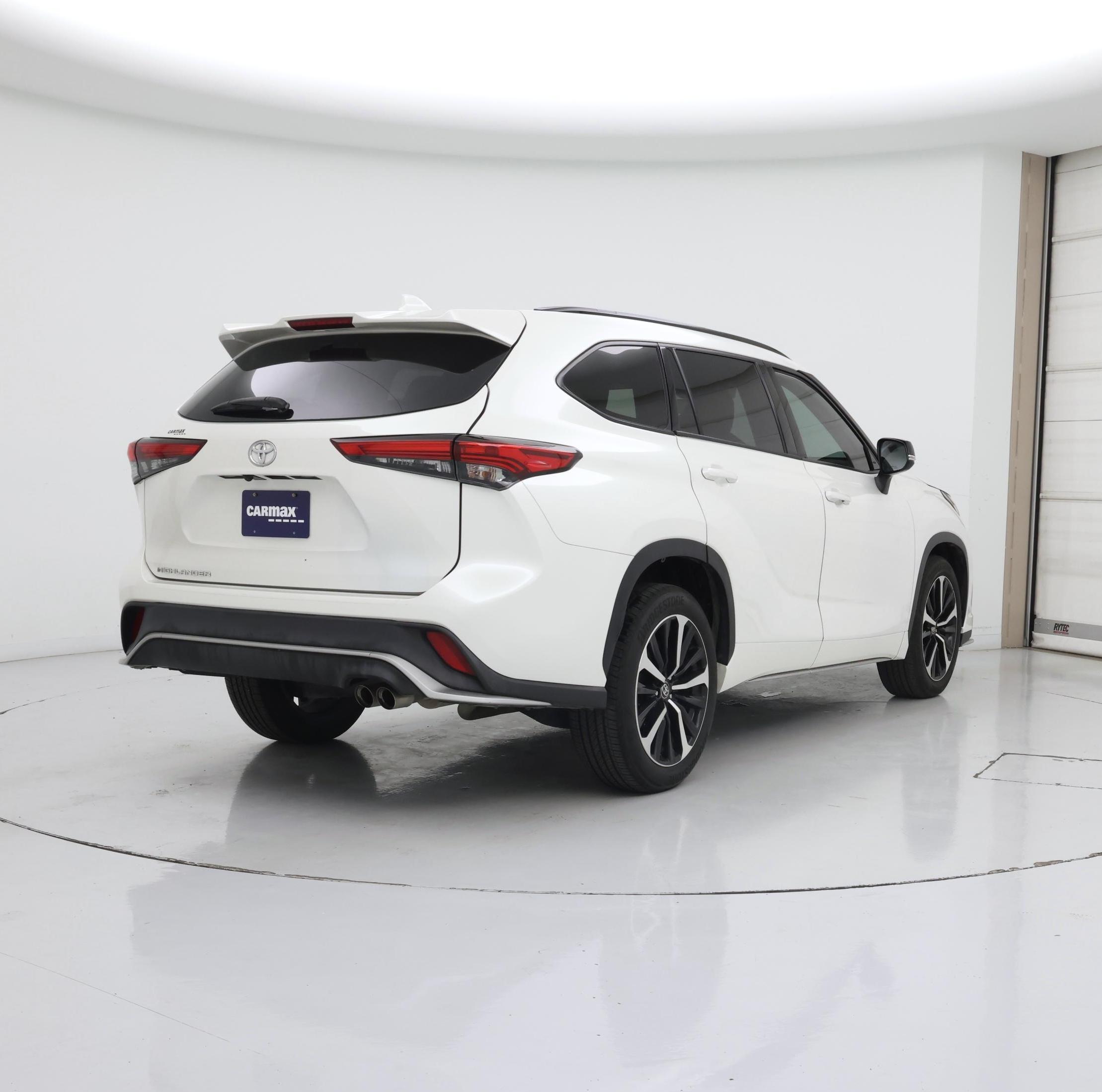 Thumbnail: 2021 Toyota Highlander - 8
