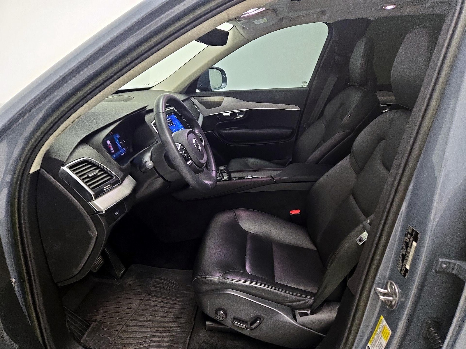 2023 Volvo XC90 Core - Photo 12