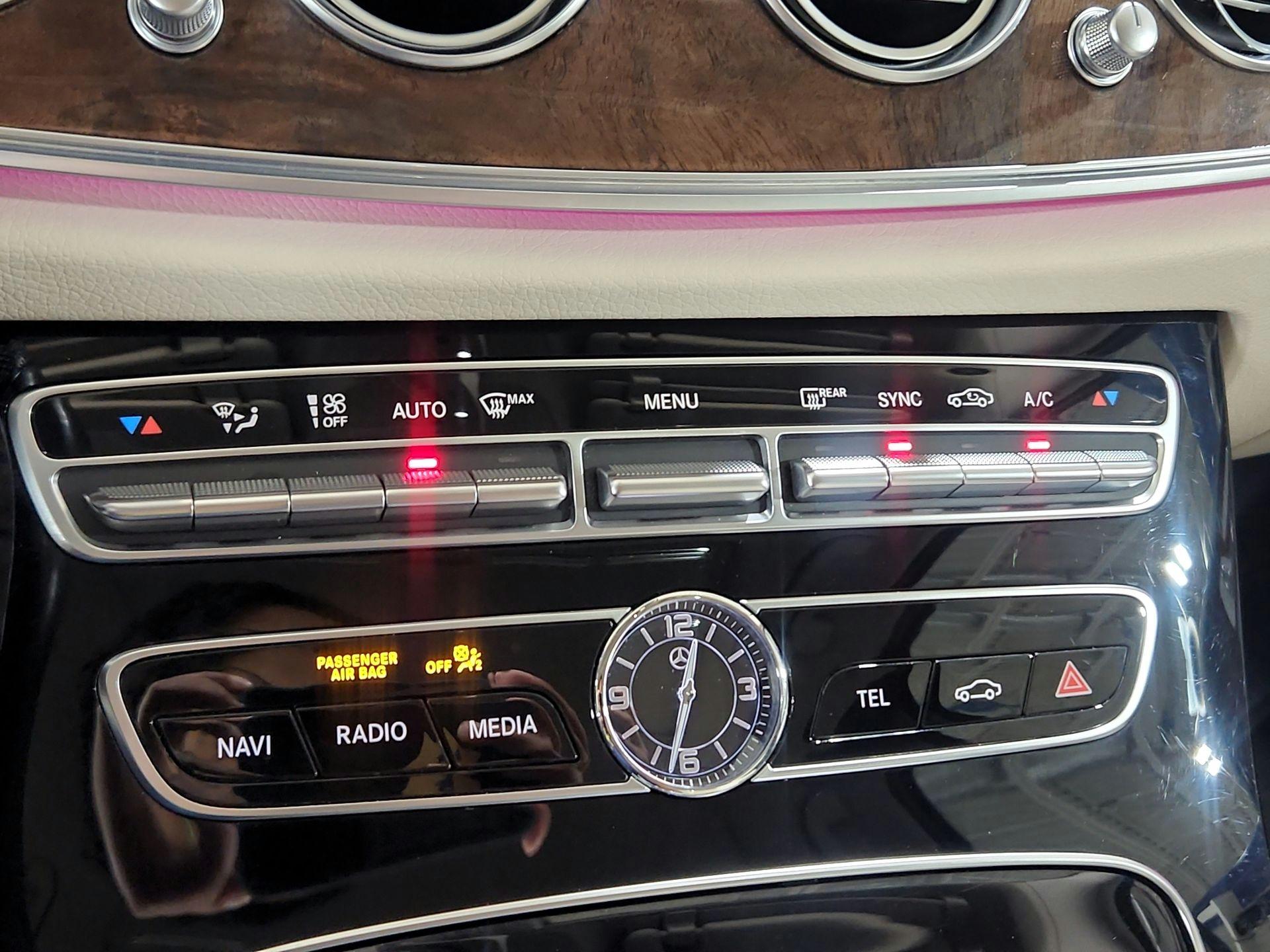 Thumbnail: 2018 Mercedes-Benz E-Class - 17