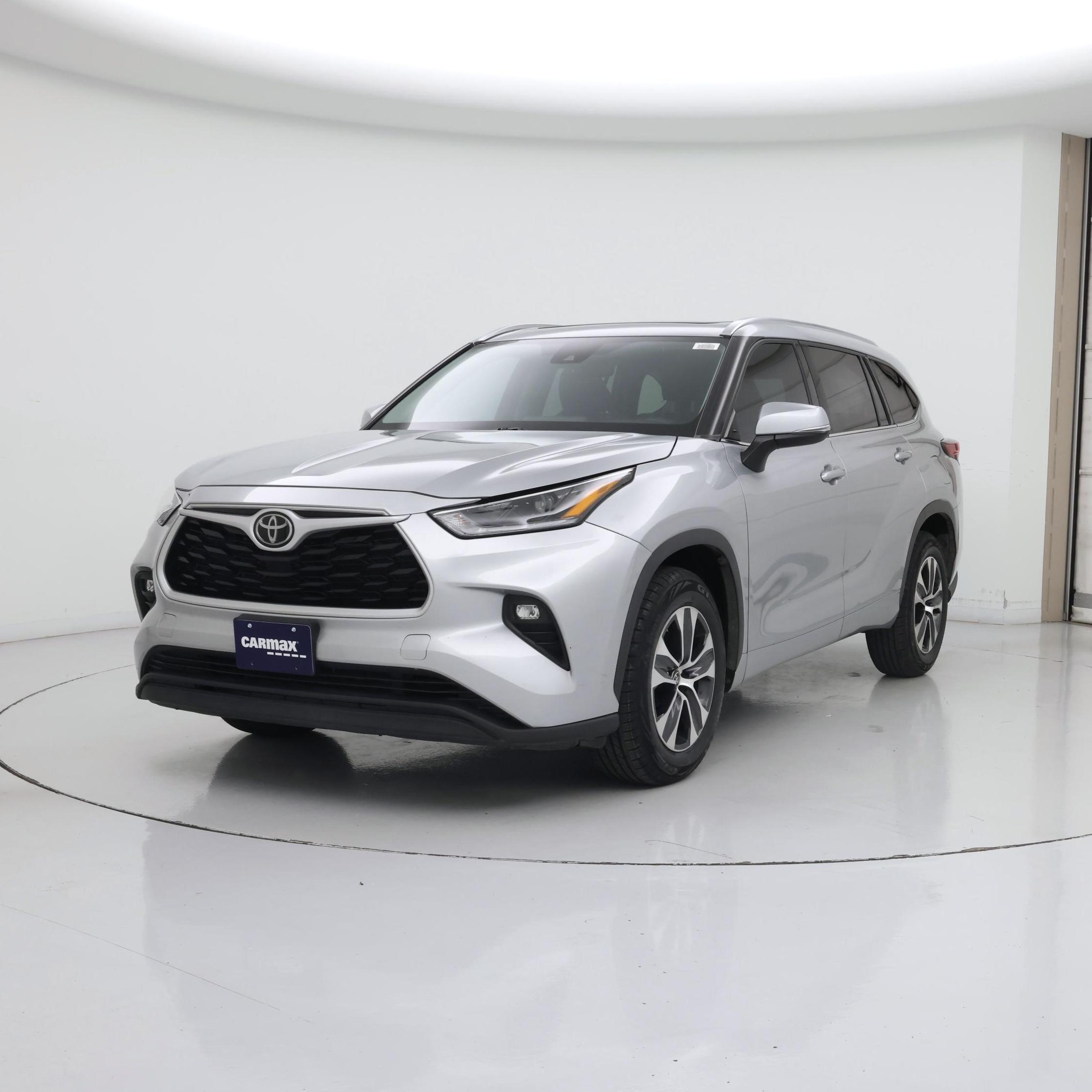Thumbnail: 2021 Toyota Highlander - 4