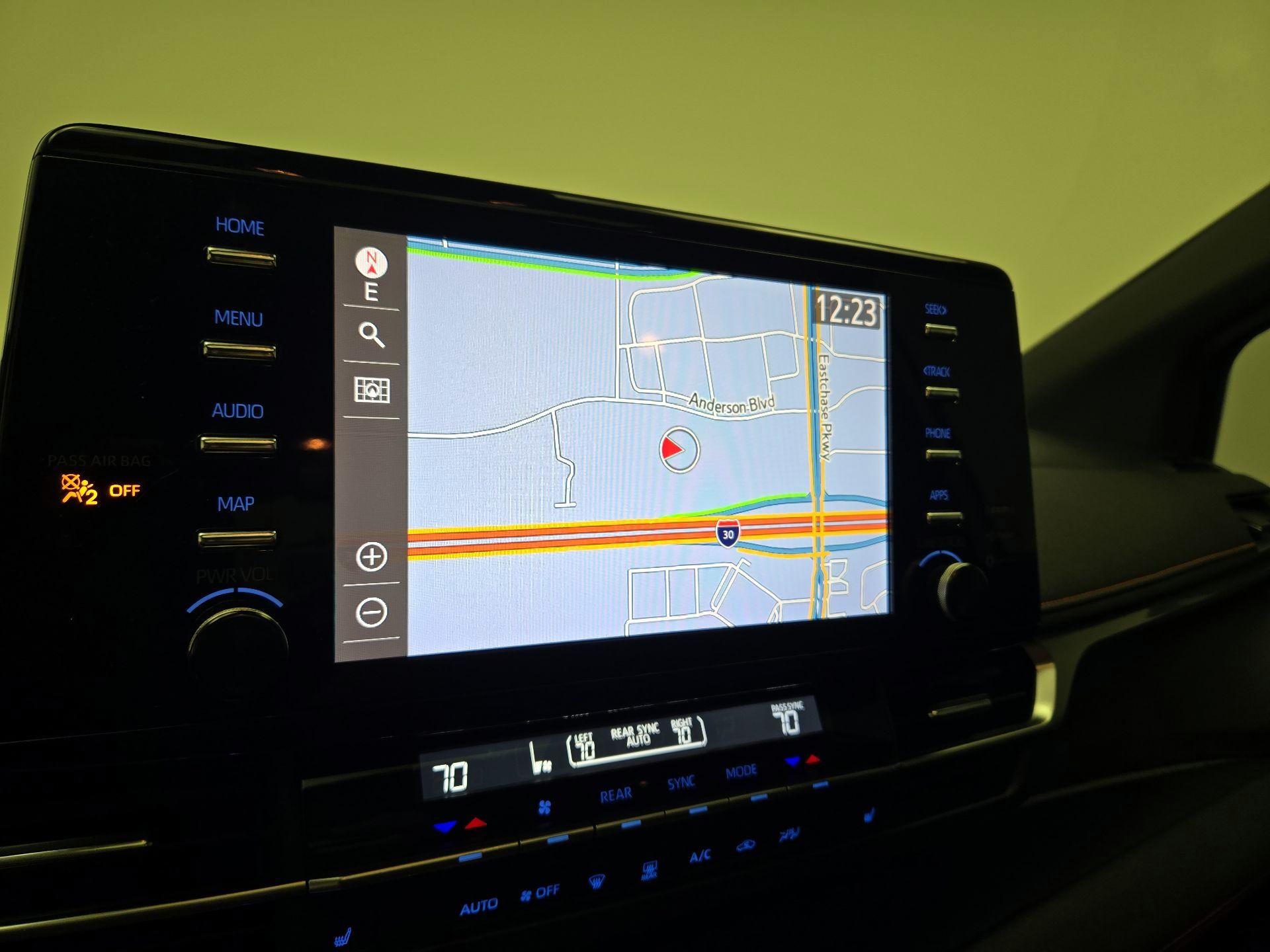 Thumbnail: 2021 Toyota Sienna - 14