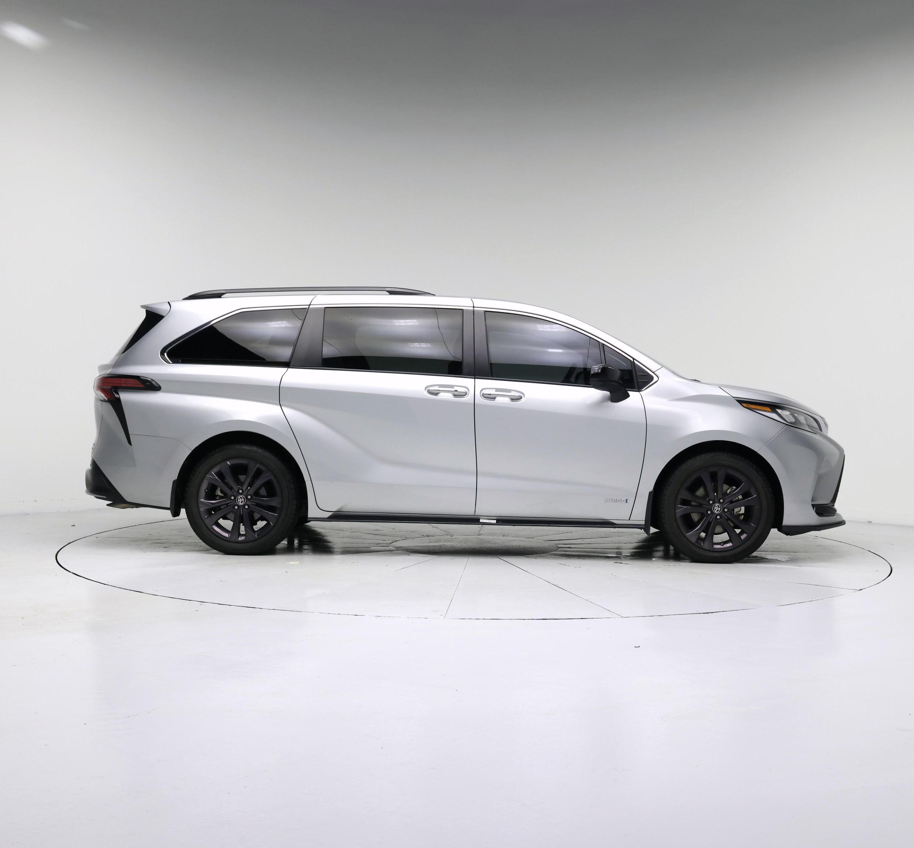 Thumbnail: 2021 Toyota Sienna - 7