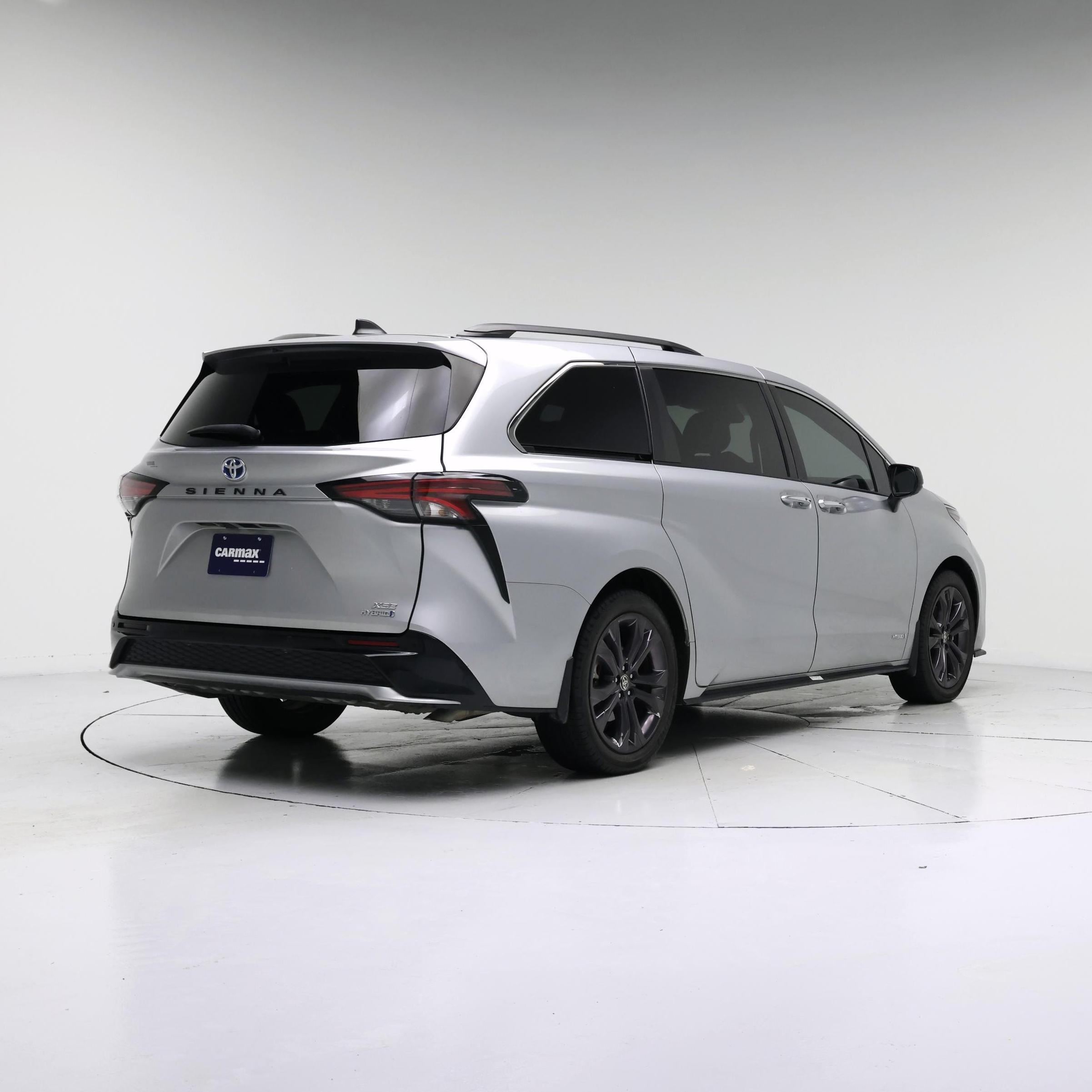 Thumbnail: 2021 Toyota Sienna - 8