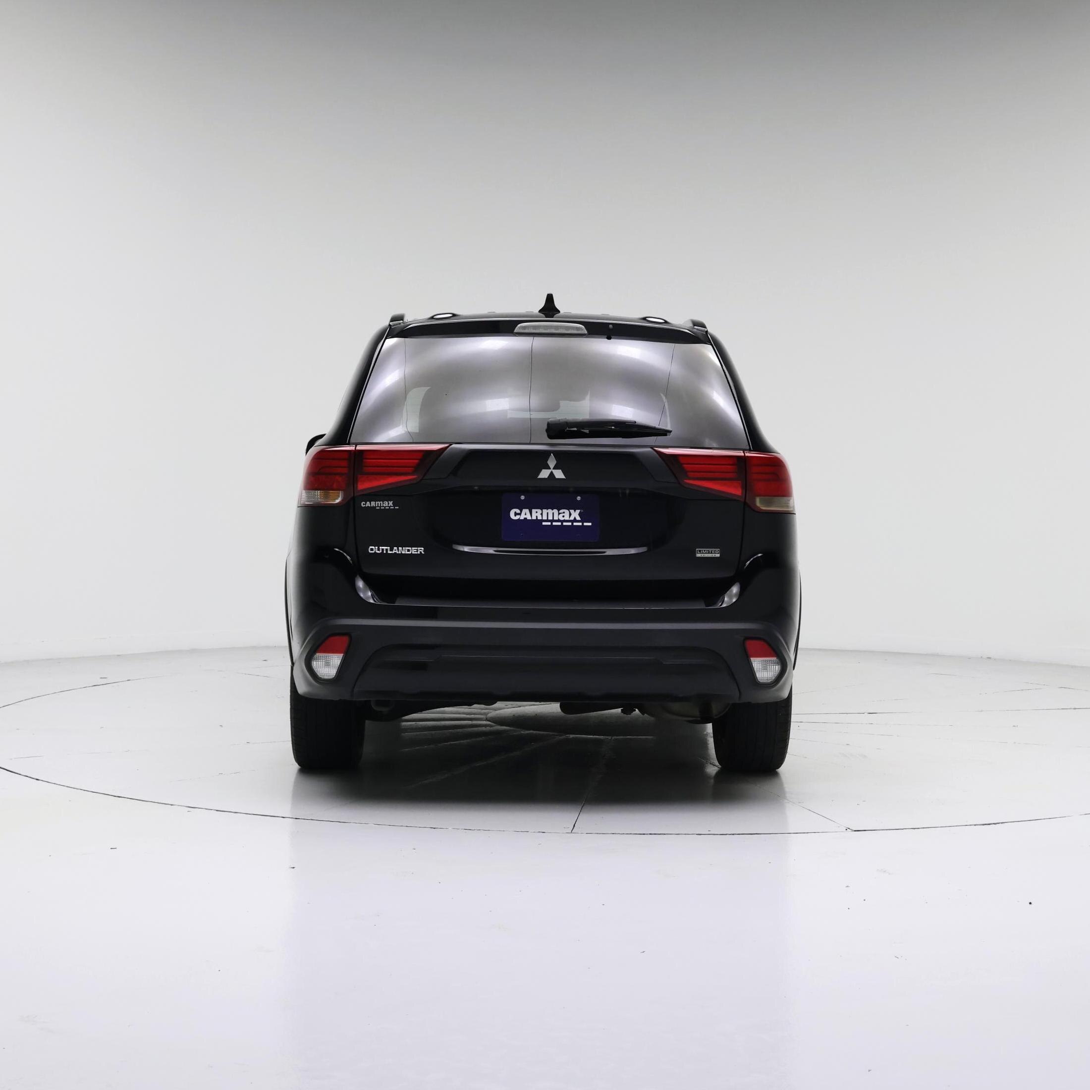 Thumbnail: 2020 Mitsubishi Outlander - 6