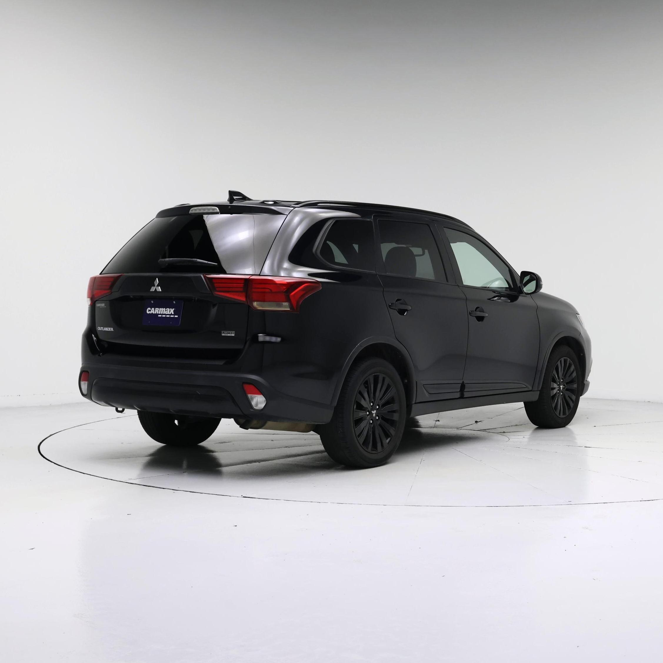 Thumbnail: 2020 Mitsubishi Outlander - 8