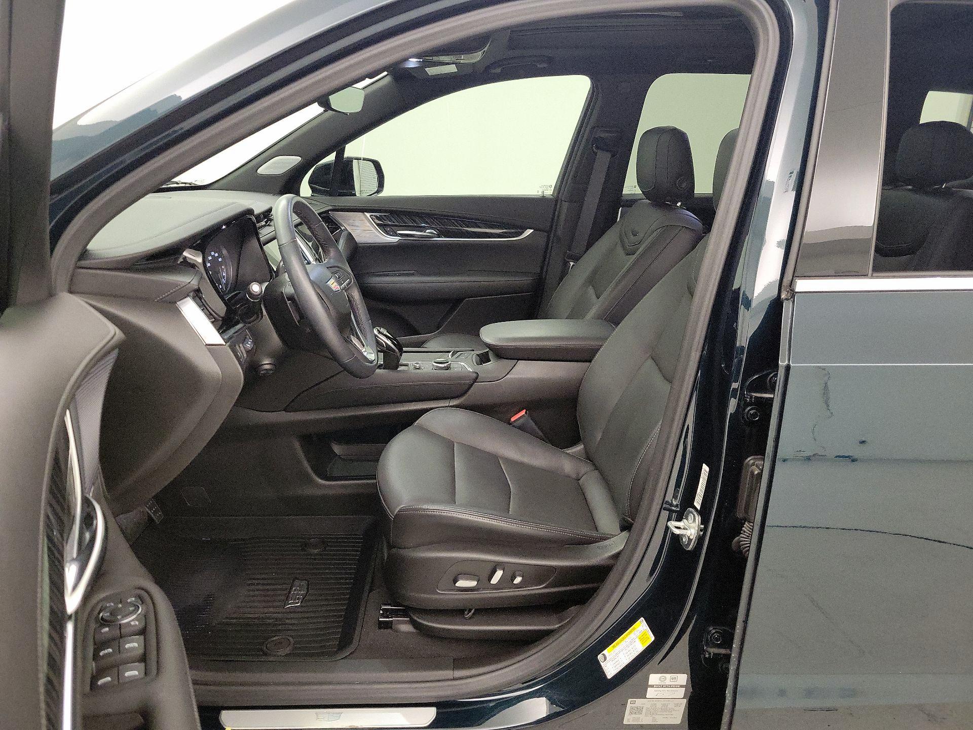 Thumbnail: 2024 Cadillac XT6 - 11