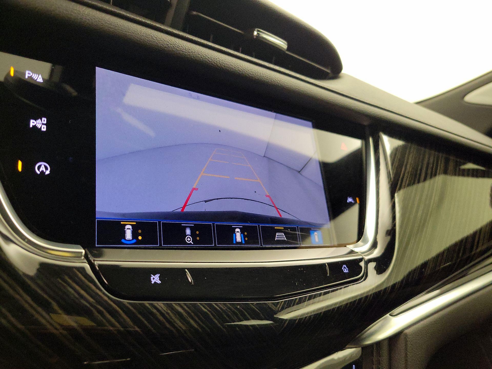 Thumbnail: 2024 Cadillac XT6 - 14