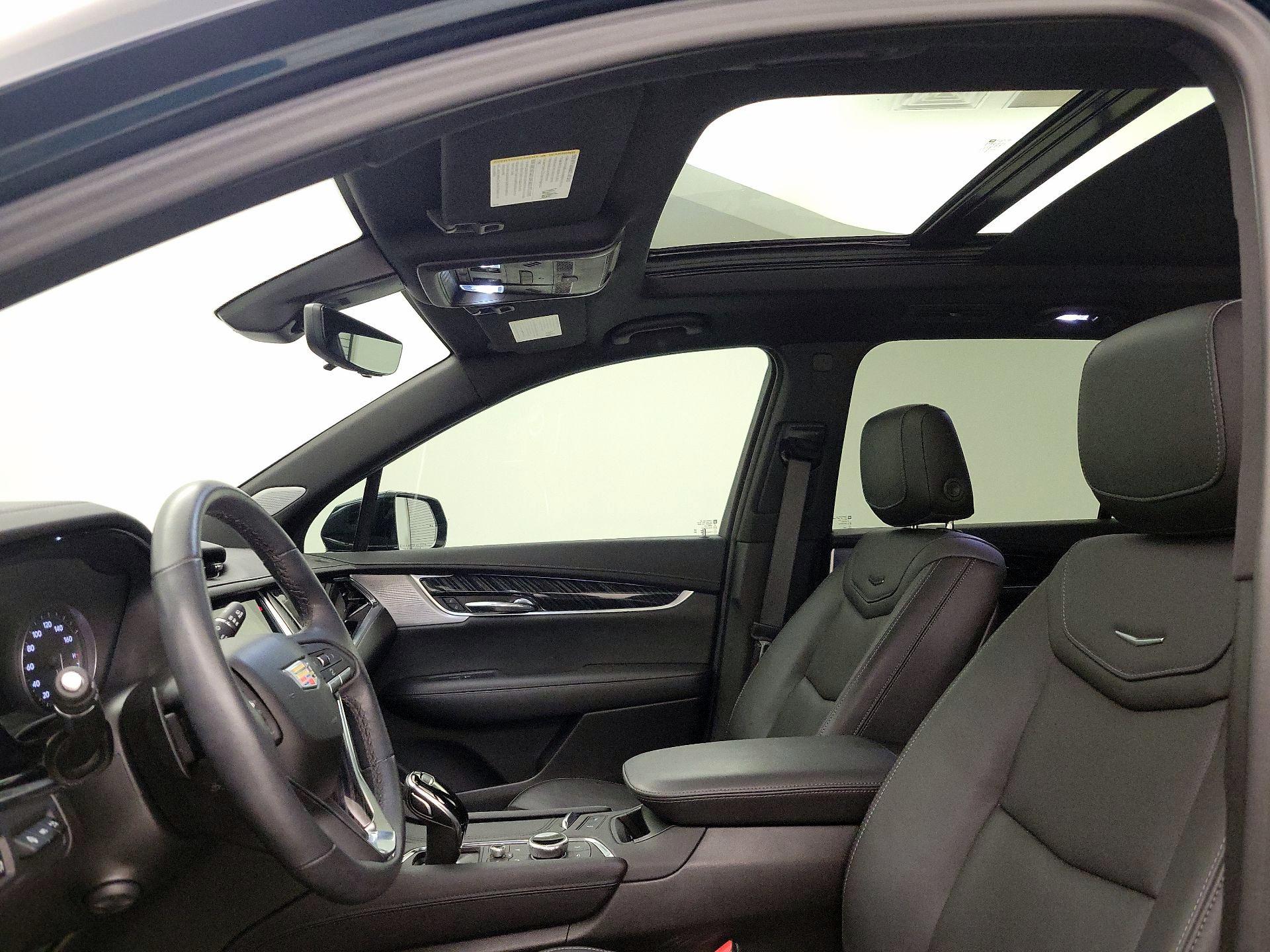 Thumbnail: 2024 Cadillac XT6 - 18