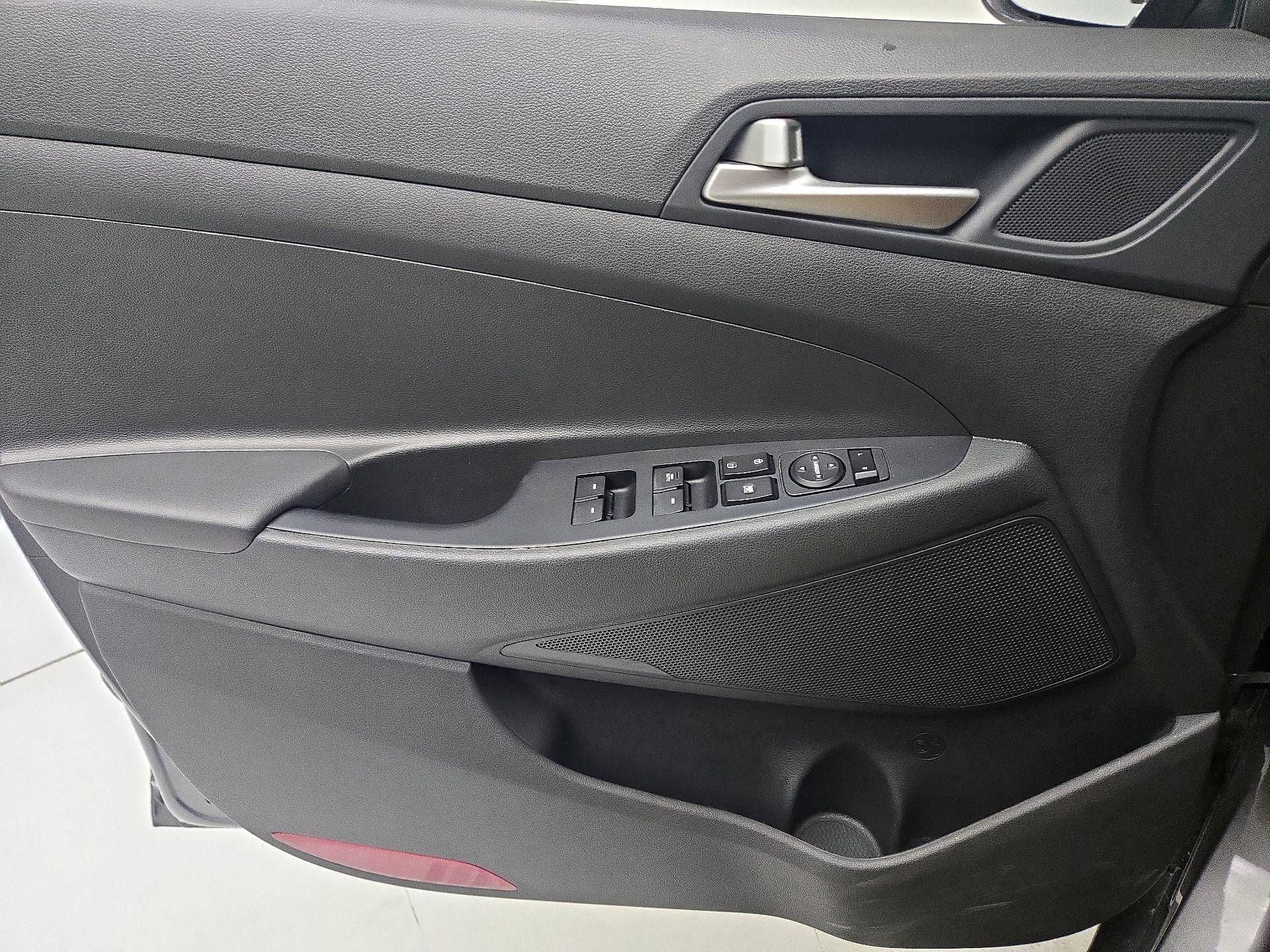 Thumbnail: 2021 Hyundai Tucson - 12