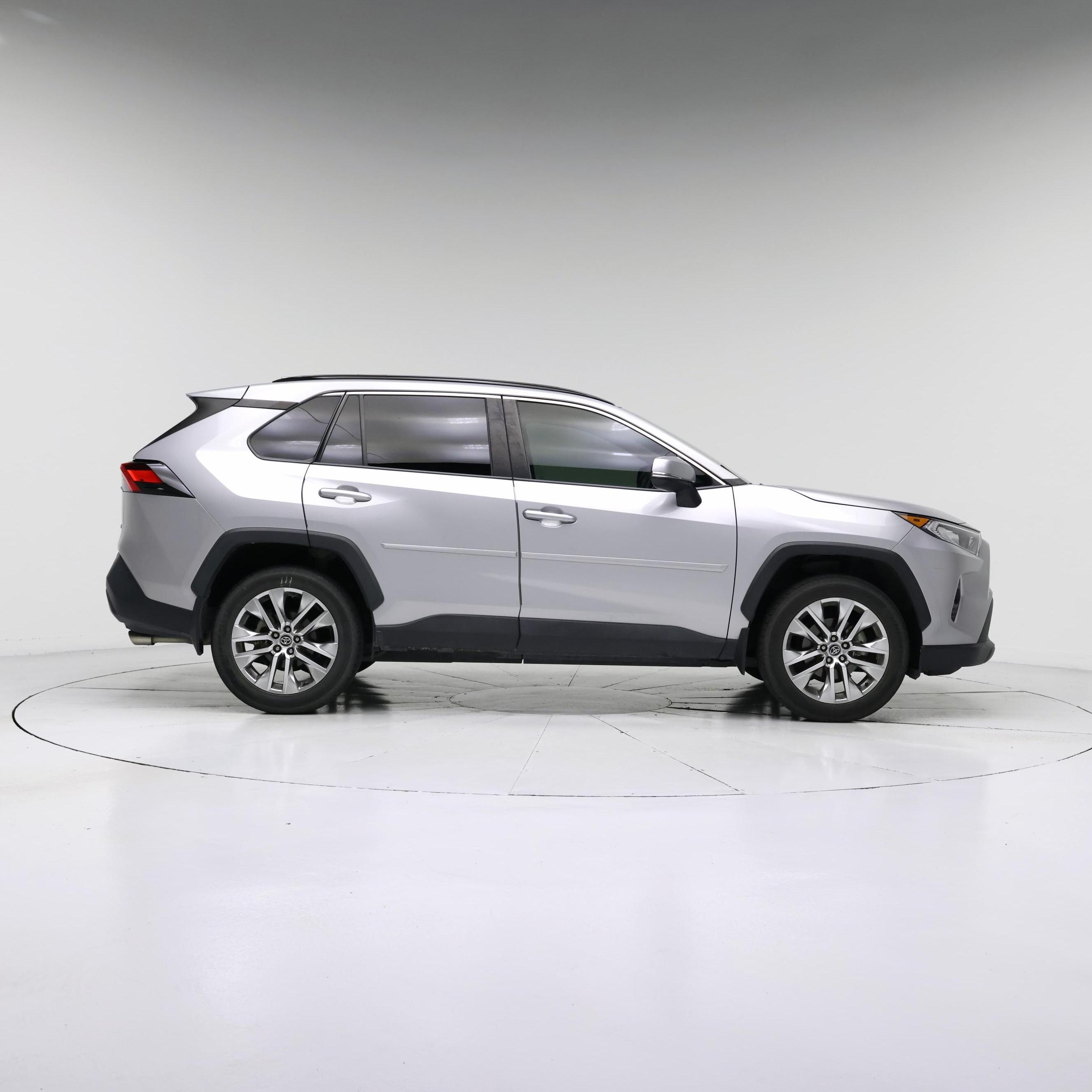 Thumbnail: 2020 Toyota RAV4 - 7