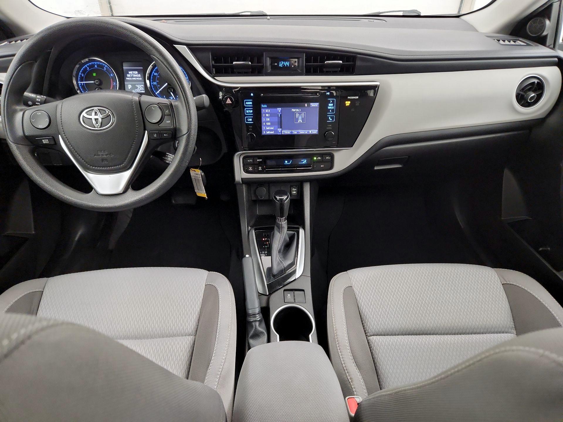 Thumbnail: 2017 Toyota Corolla - 9