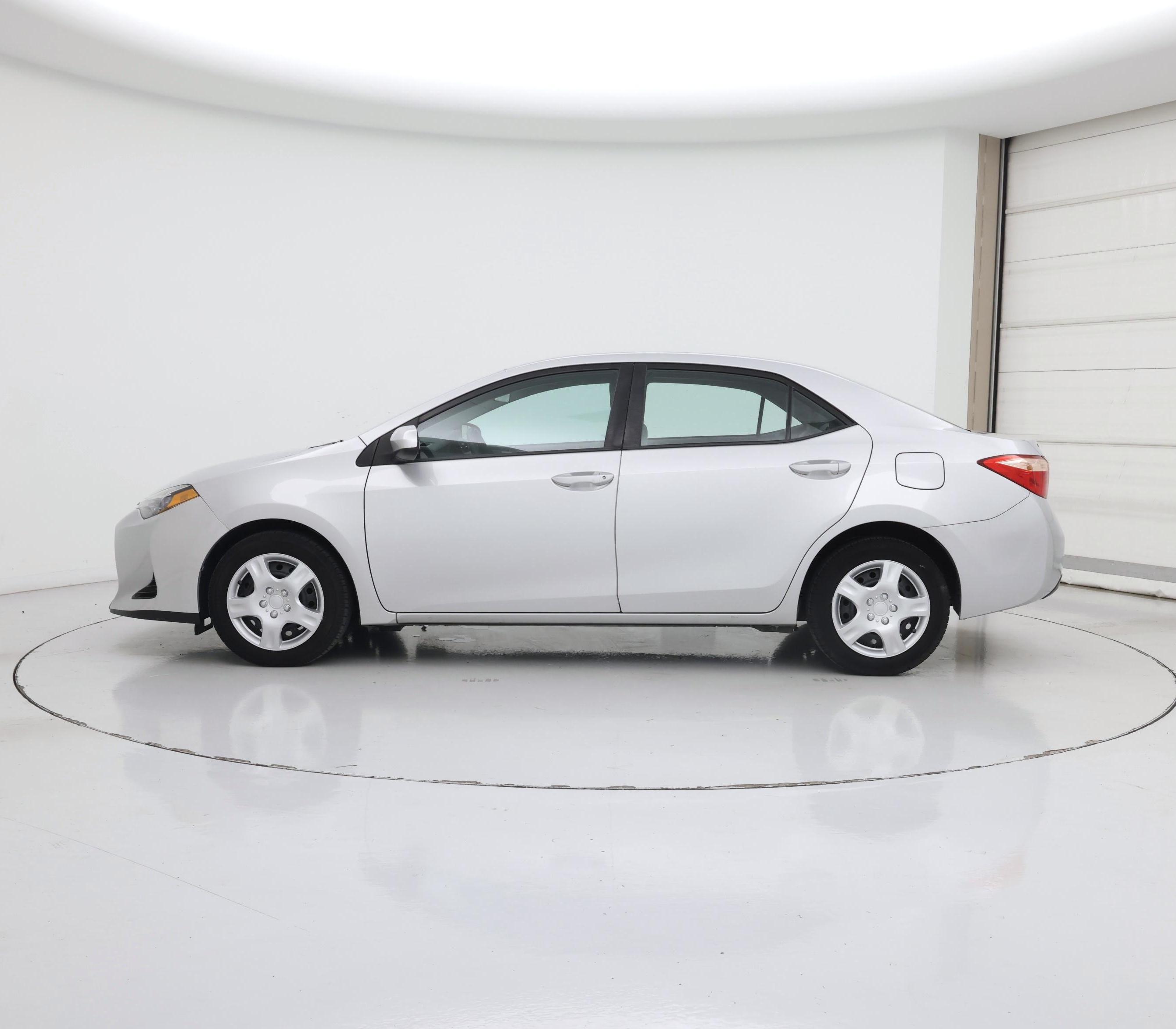Thumbnail: 2017 Toyota Corolla - 3