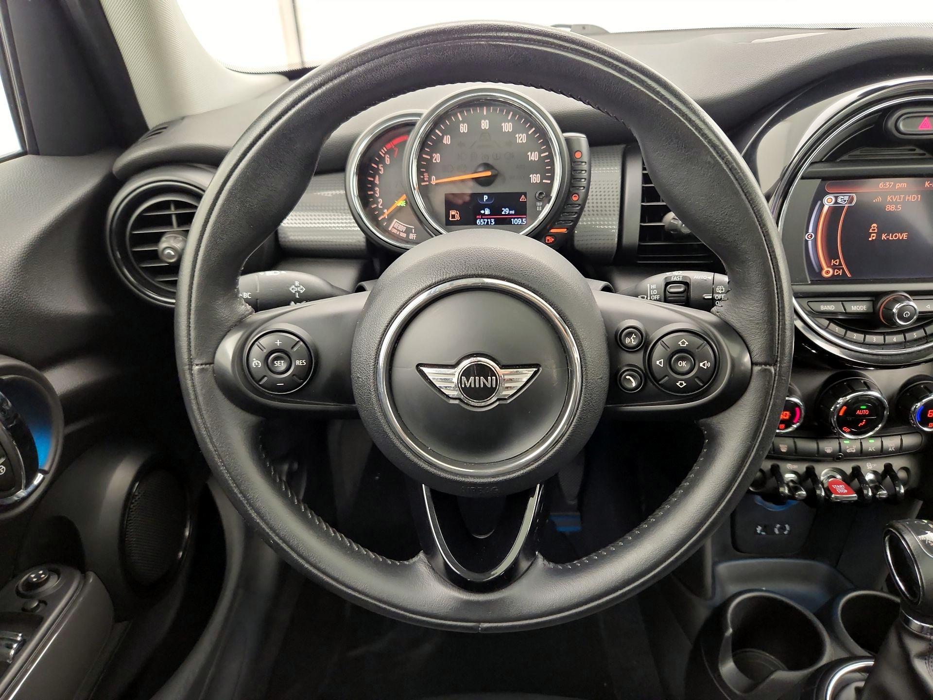 Thumbnail: 2015 MINI Cooper Hardtop - 10