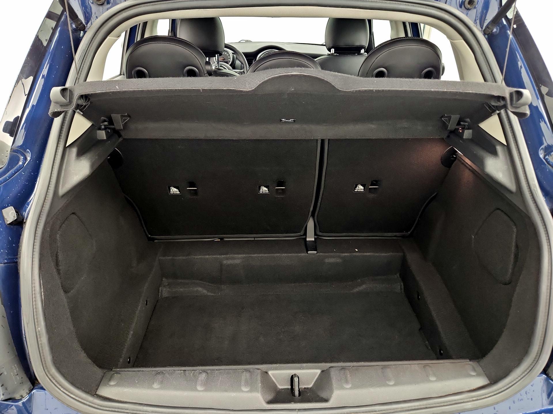 Thumbnail: 2015 MINI Cooper Hardtop - 20