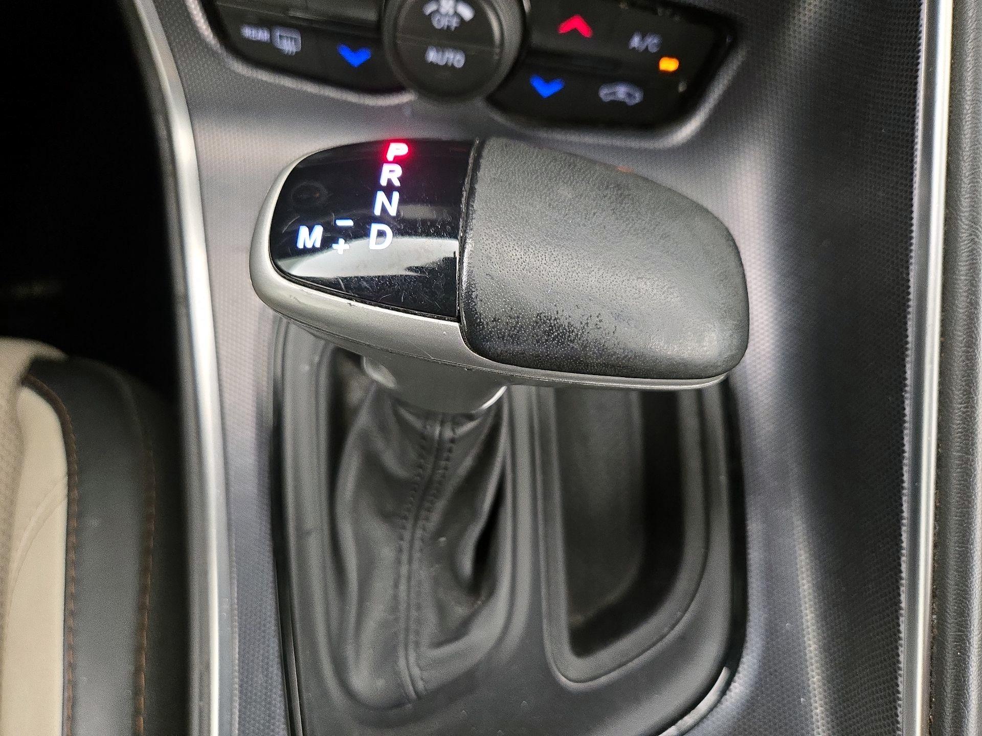 Thumbnail: 2015 Dodge Challenger - 17