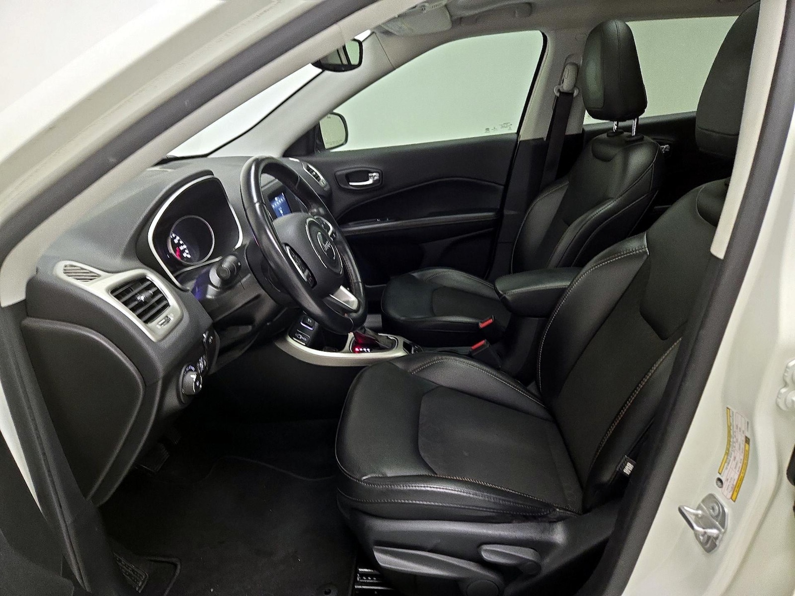 2020 Jeep Compass Sun & Safety - Photo 12