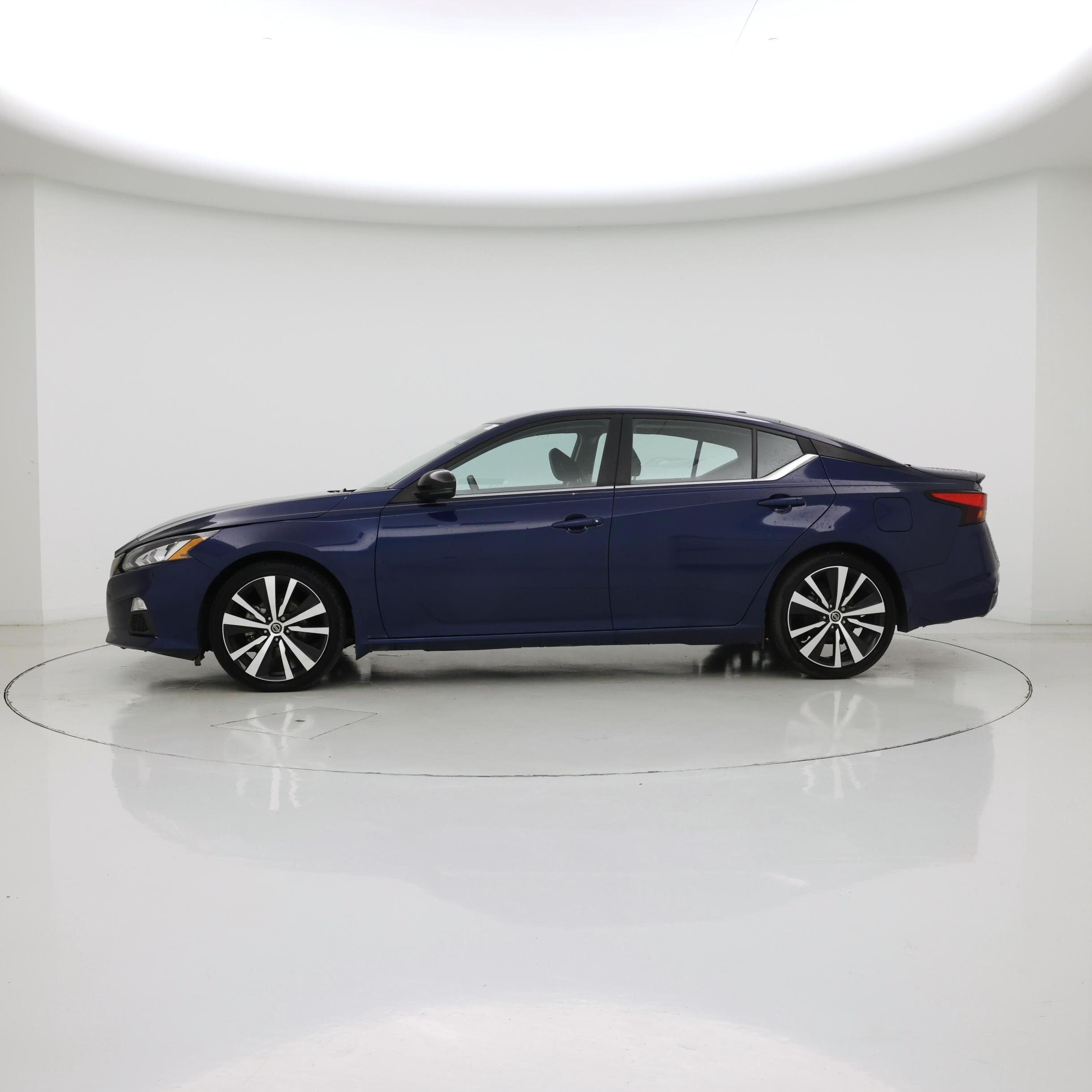 Thumbnail: 2021 Nissan Altima - 3