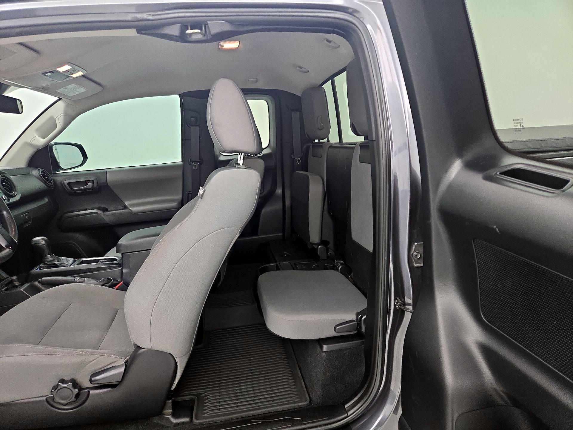 Thumbnail: 2021 Toyota Tacoma - 19