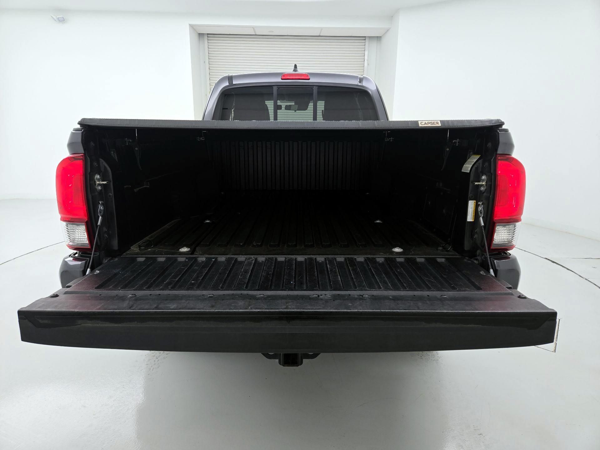 Thumbnail: 2021 Toyota Tacoma - 20