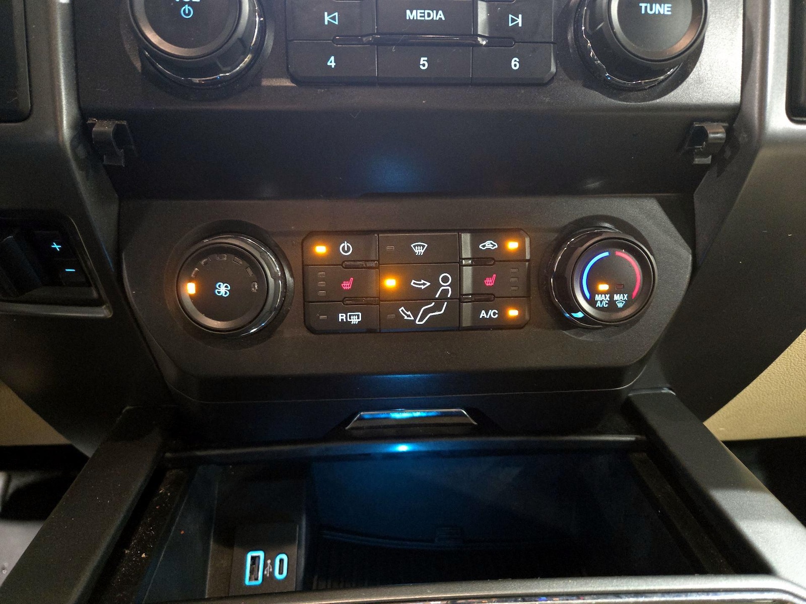 2021 Ford F-250 Super Duty XLT - Photo 17