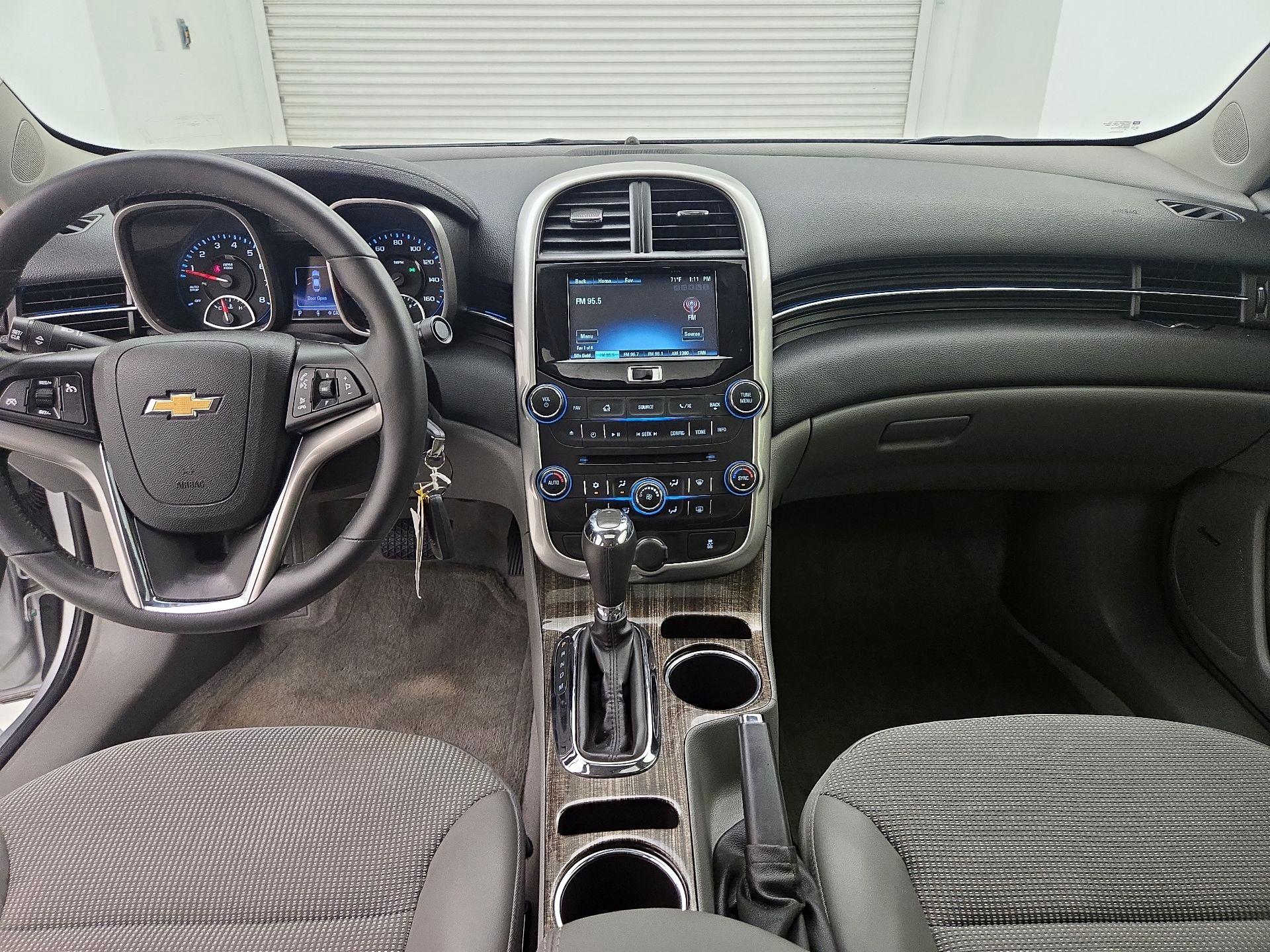 Thumbnail: 2014 Chevrolet Malibu - 9