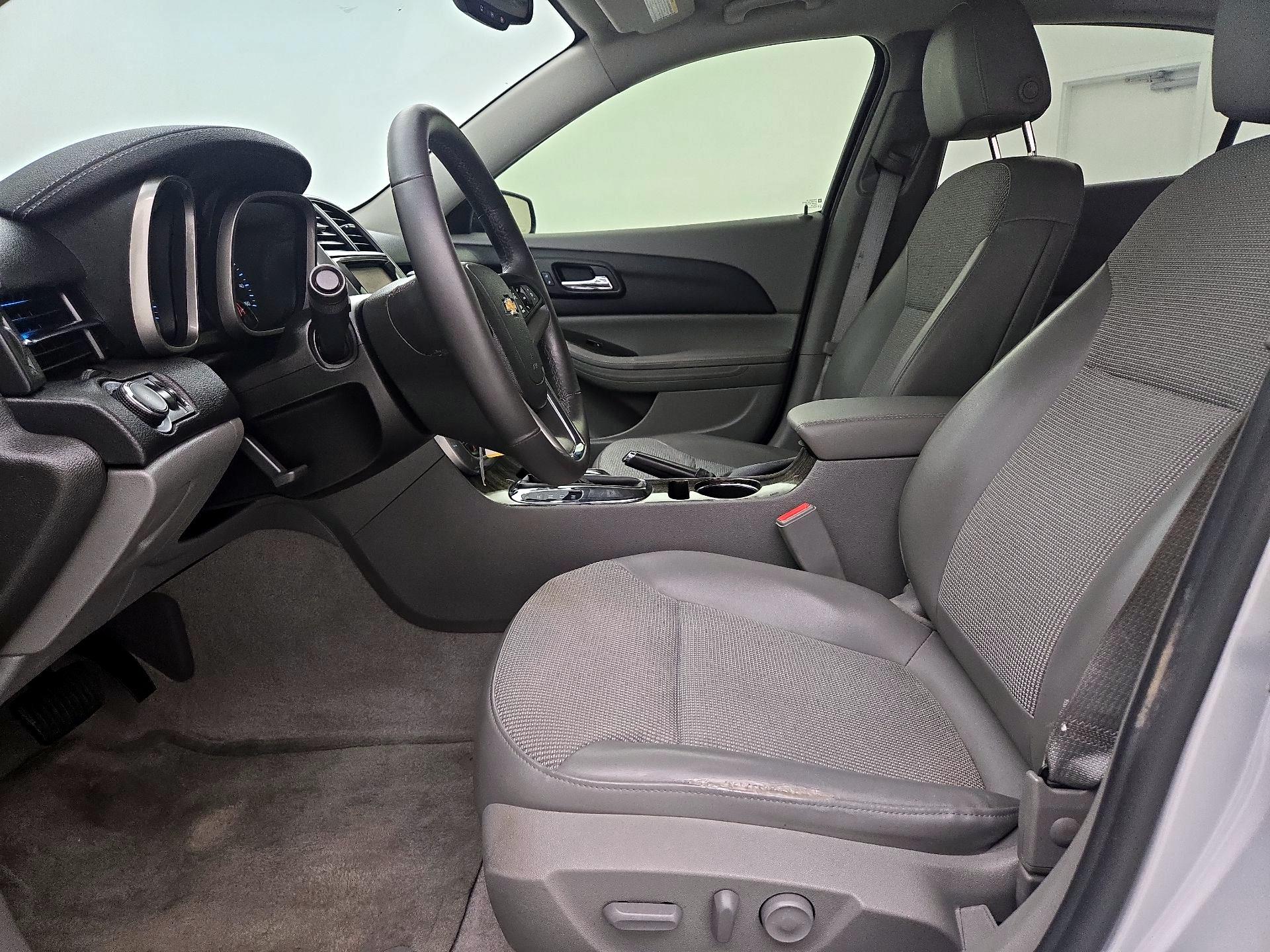 Thumbnail: 2014 Chevrolet Malibu - 11