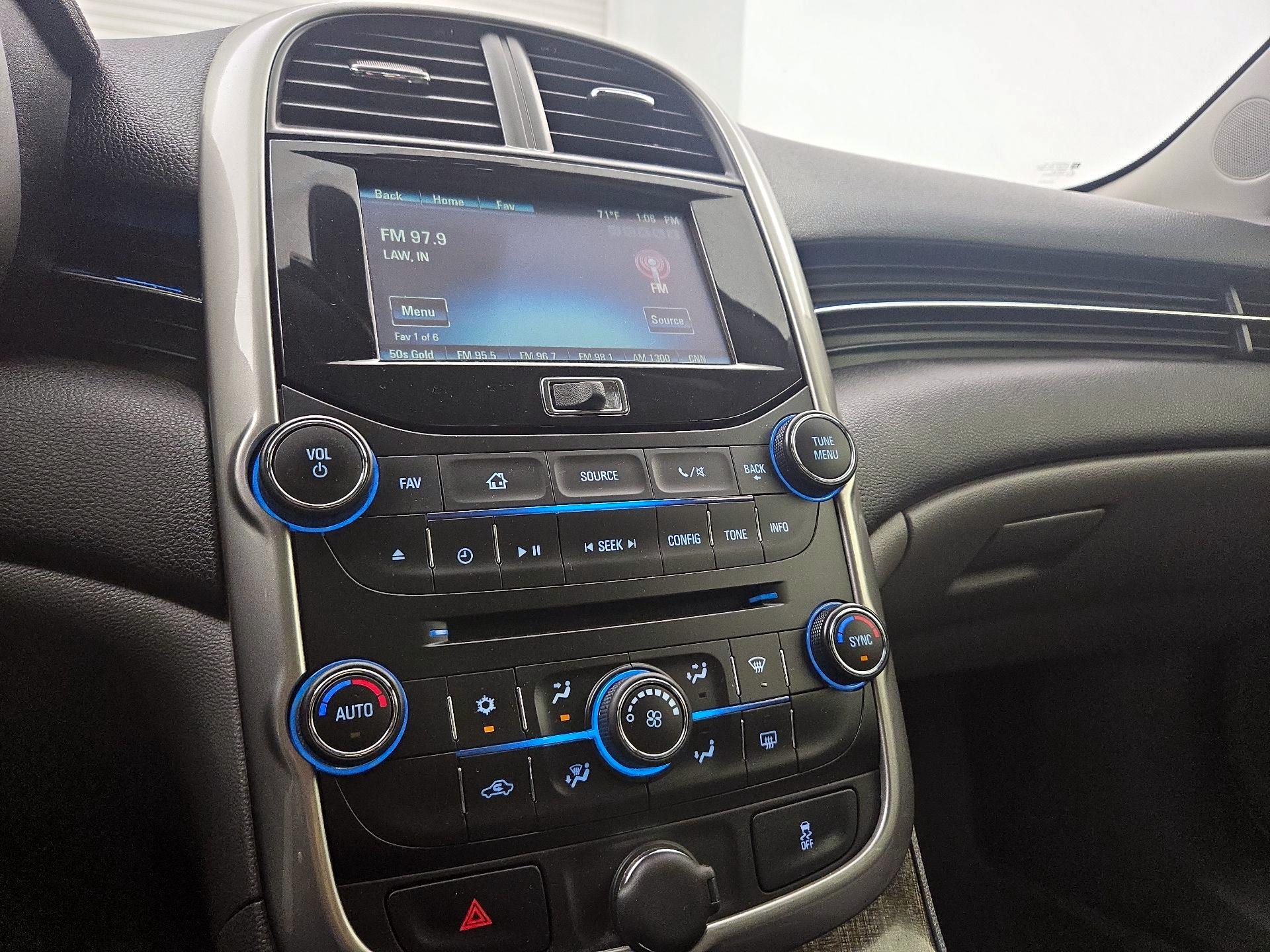 Thumbnail: 2014 Chevrolet Malibu - 16