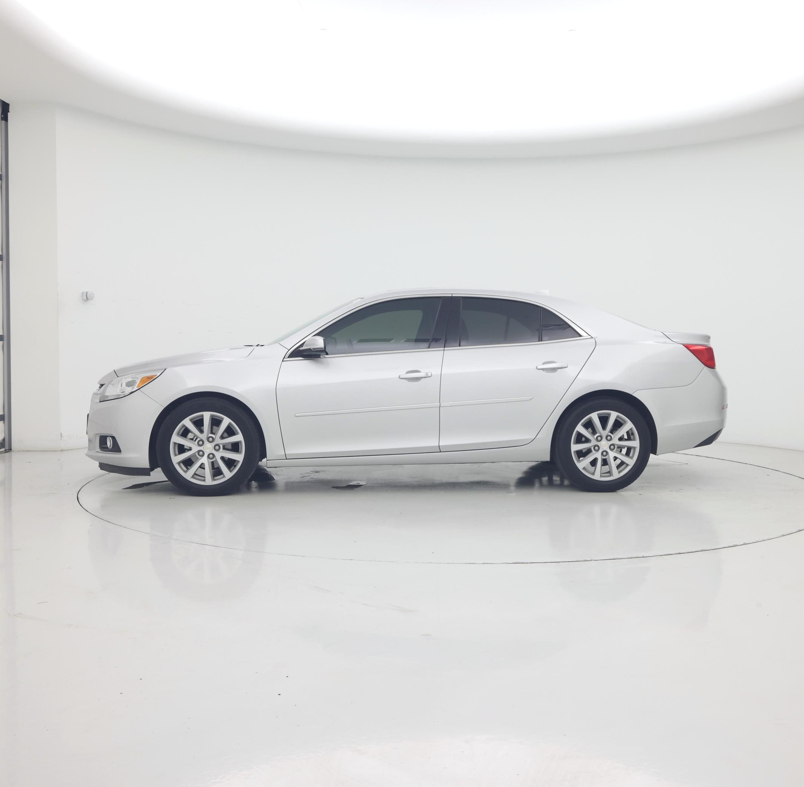 Thumbnail: 2014 Chevrolet Malibu - 3