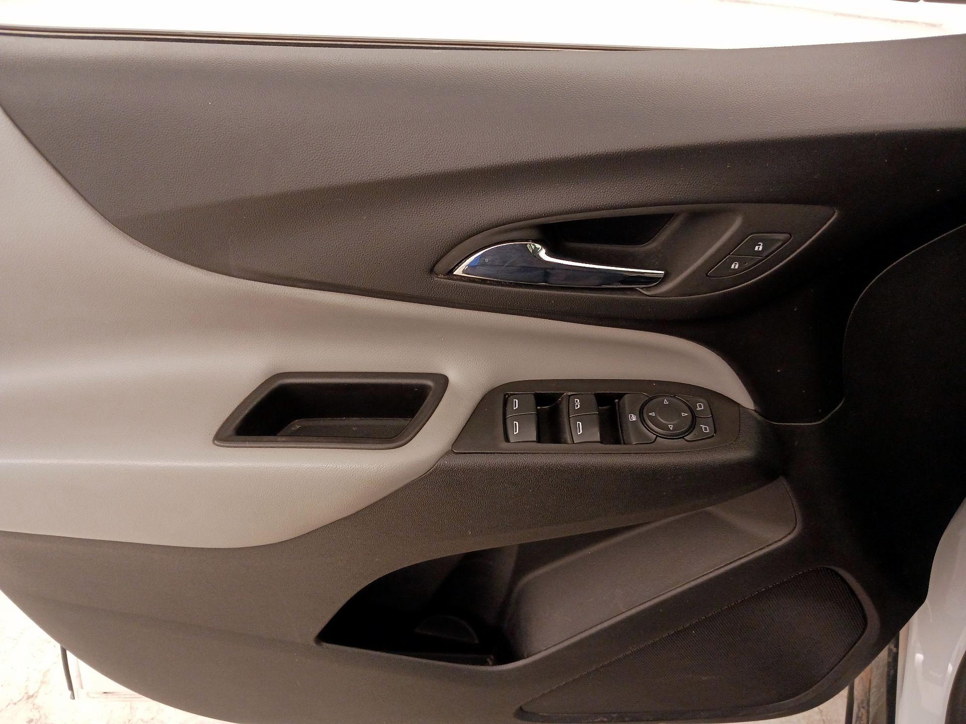 Thumbnail: 2022 Chevrolet Equinox - 12