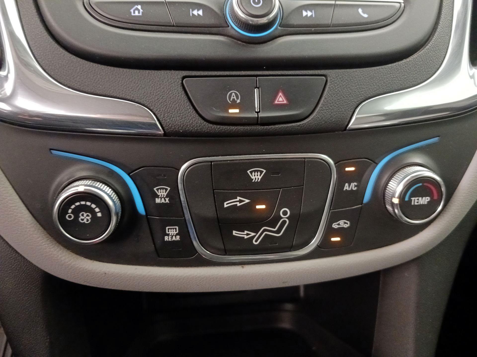 Thumbnail: 2022 Chevrolet Equinox - 16