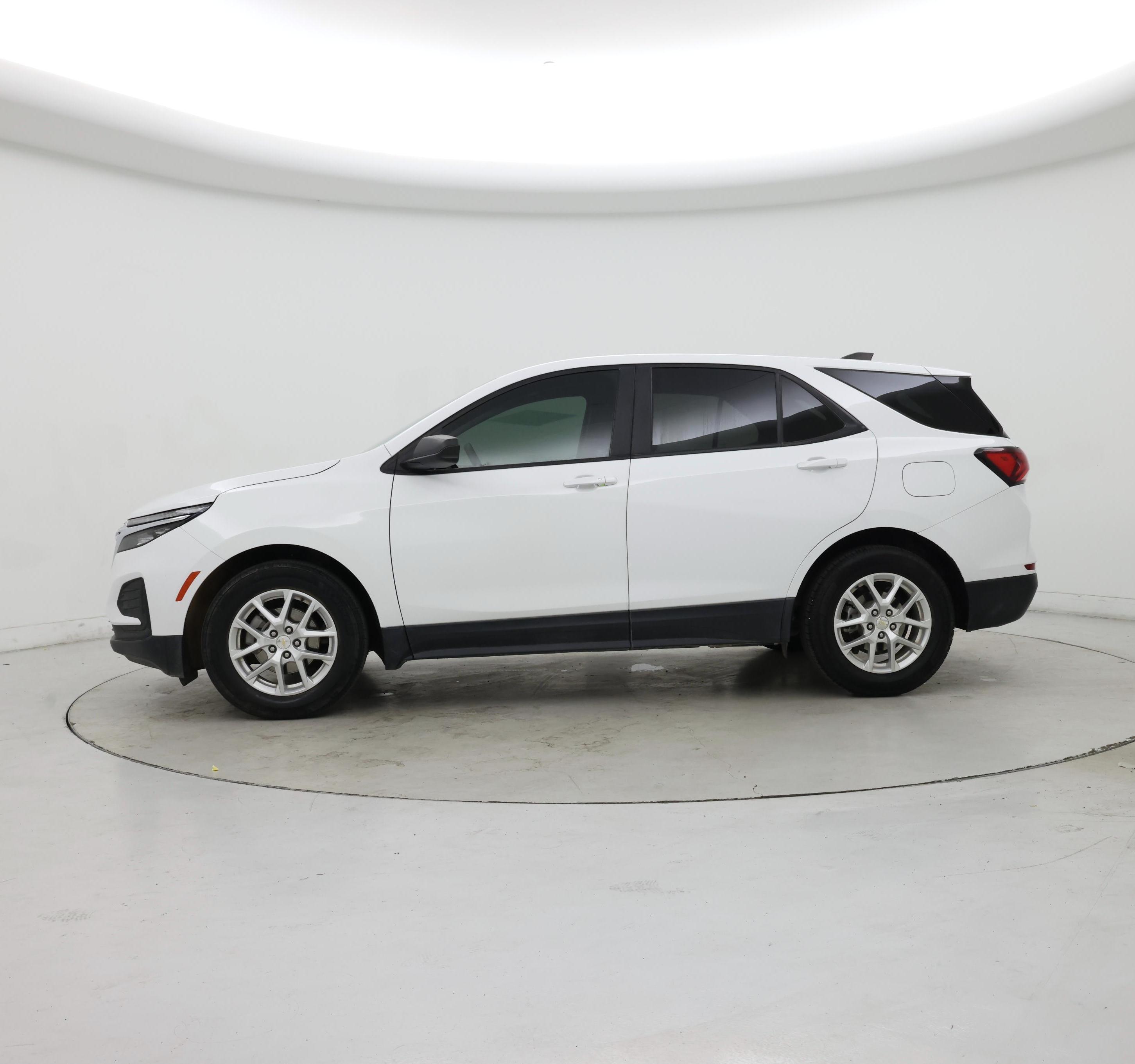 Thumbnail: 2022 Chevrolet Equinox - 3