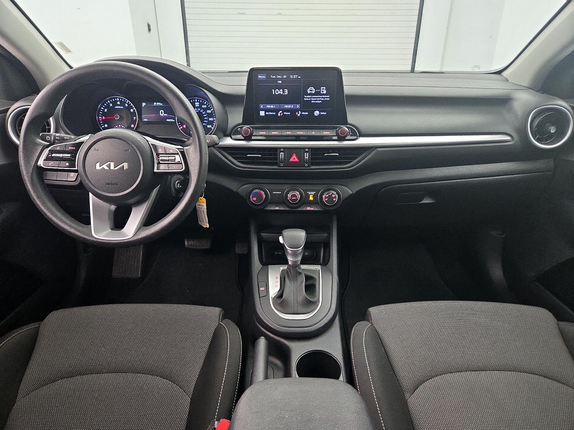 Thumbnail: 2024 Kia Forte - 9