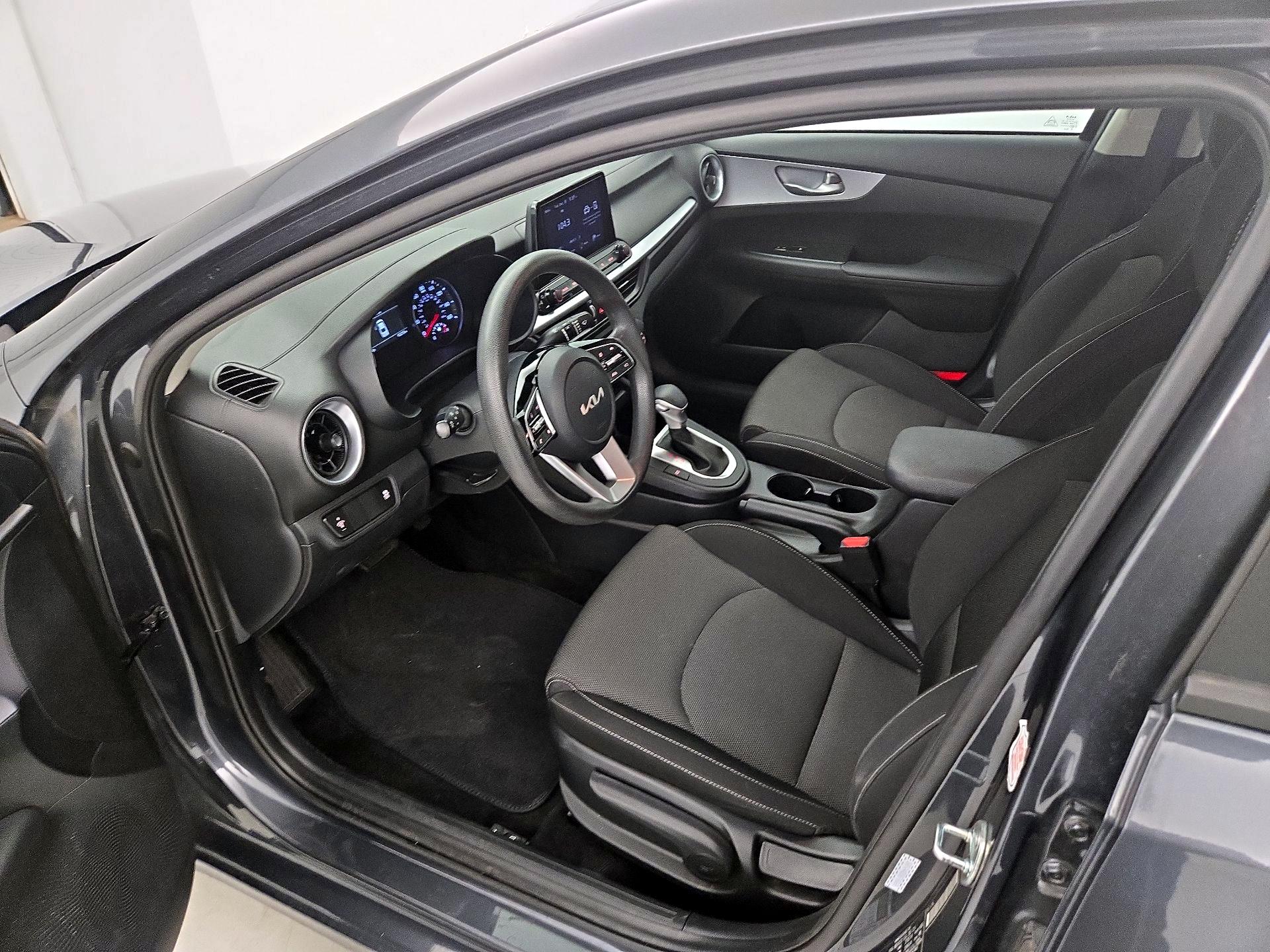 Thumbnail: 2024 Kia Forte - 11