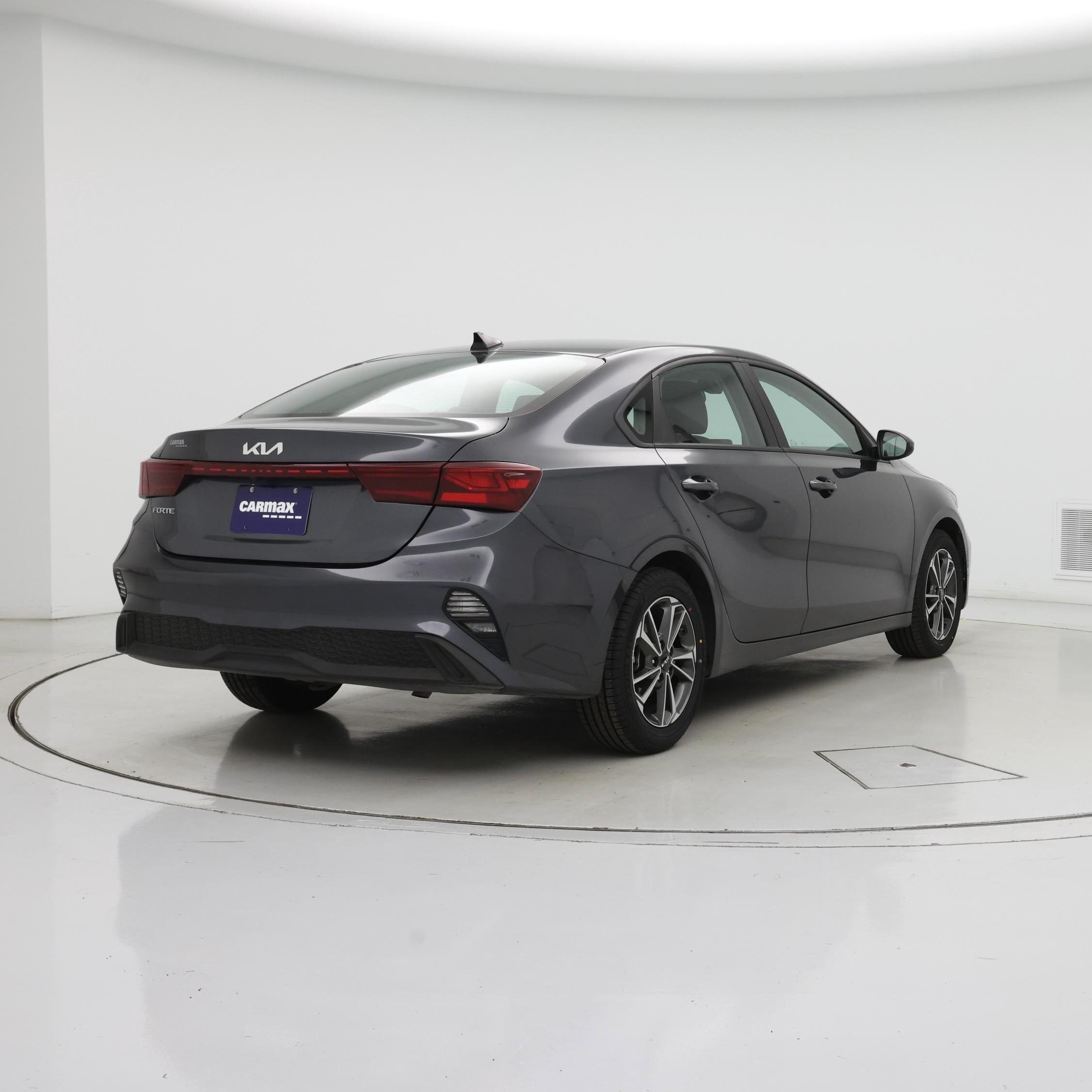 Thumbnail: 2024 Kia Forte - 8