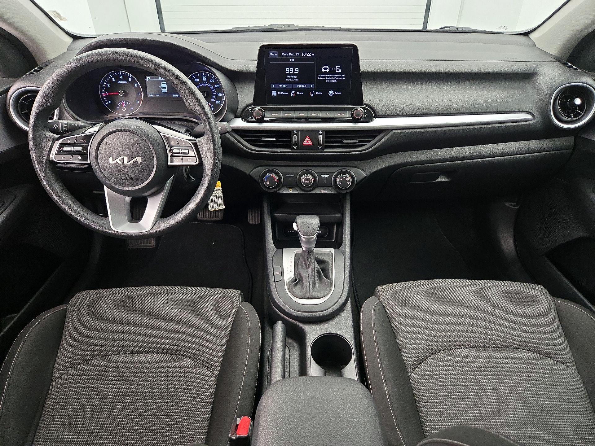 Thumbnail: 2024 Kia Forte - 9