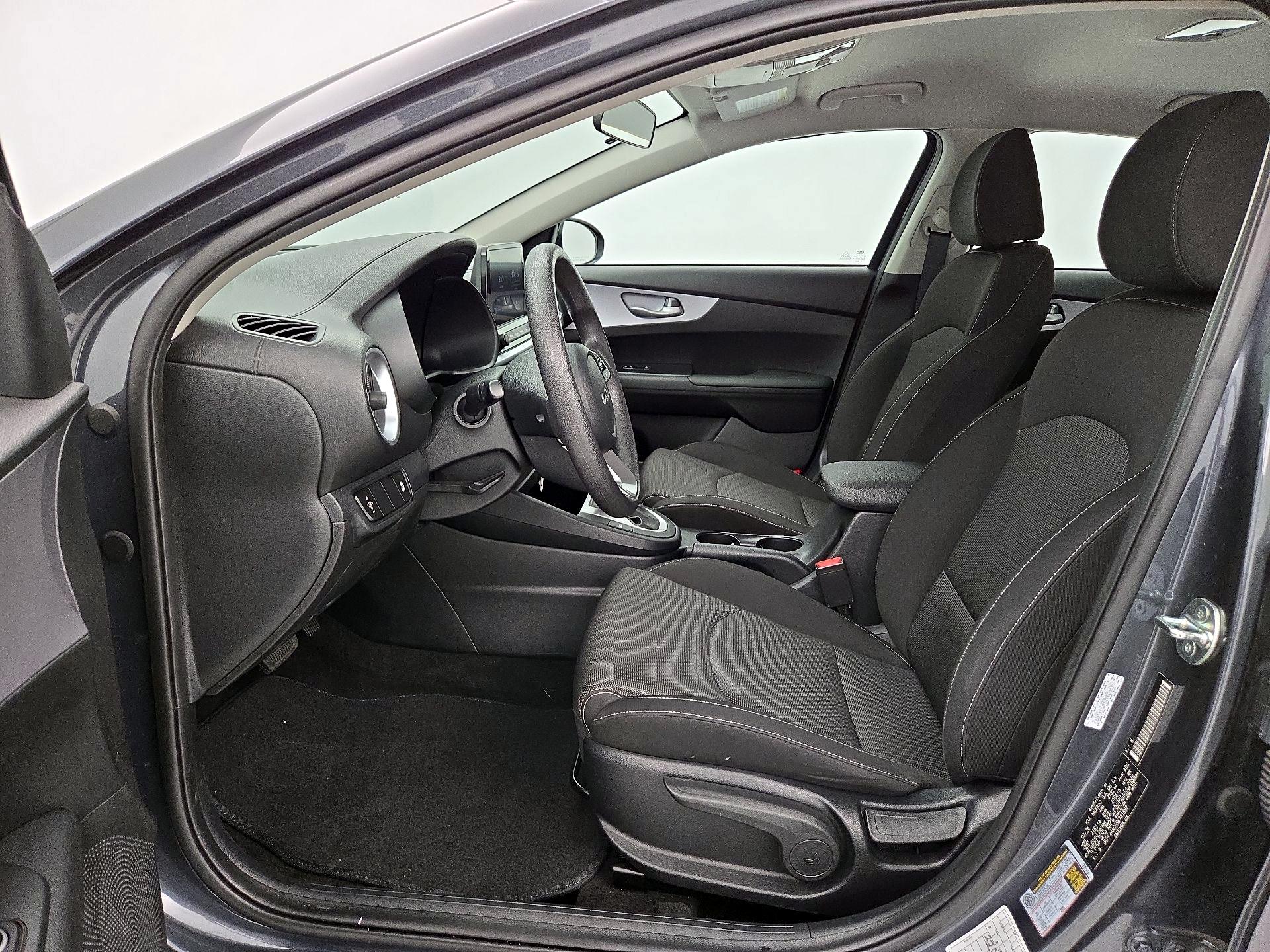 Thumbnail: 2024 Kia Forte - 11