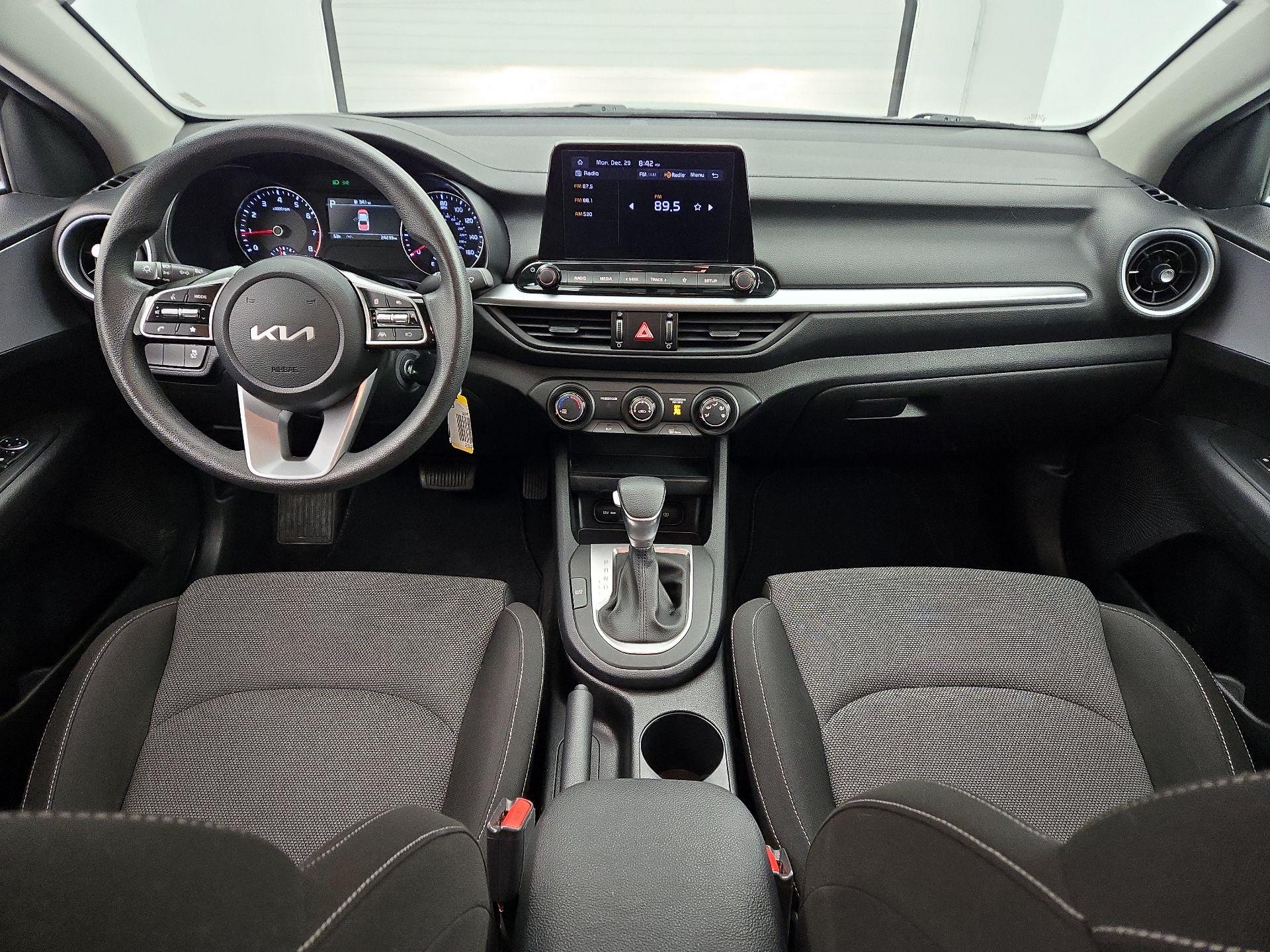 Thumbnail: 2024 Kia Forte - 9